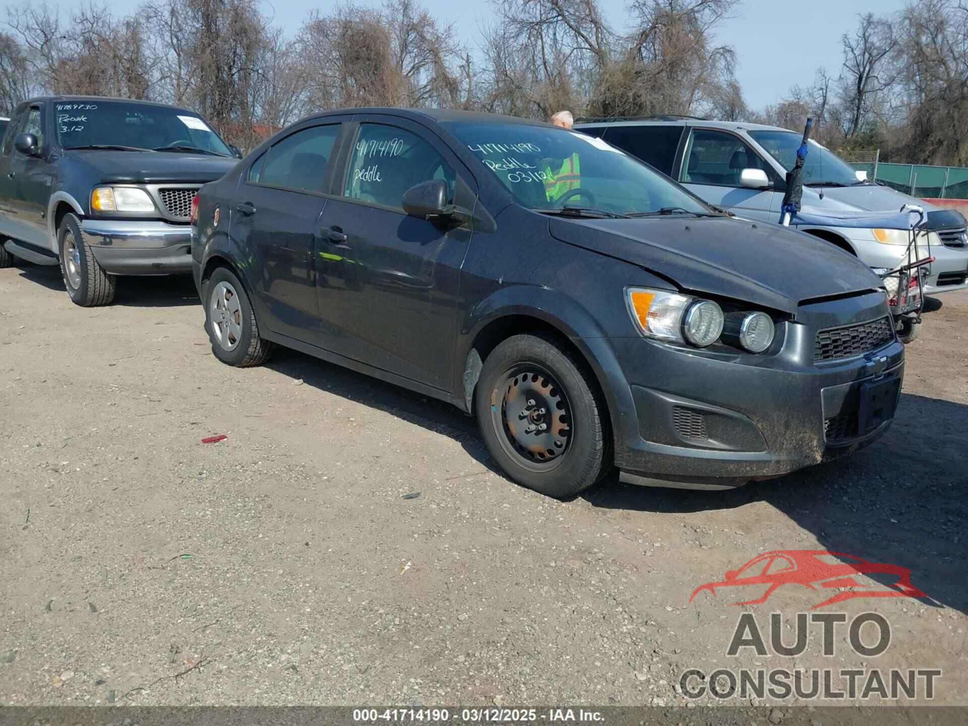 CHEVROLET SONIC 2016 - 1G1JA5SG8G4111755