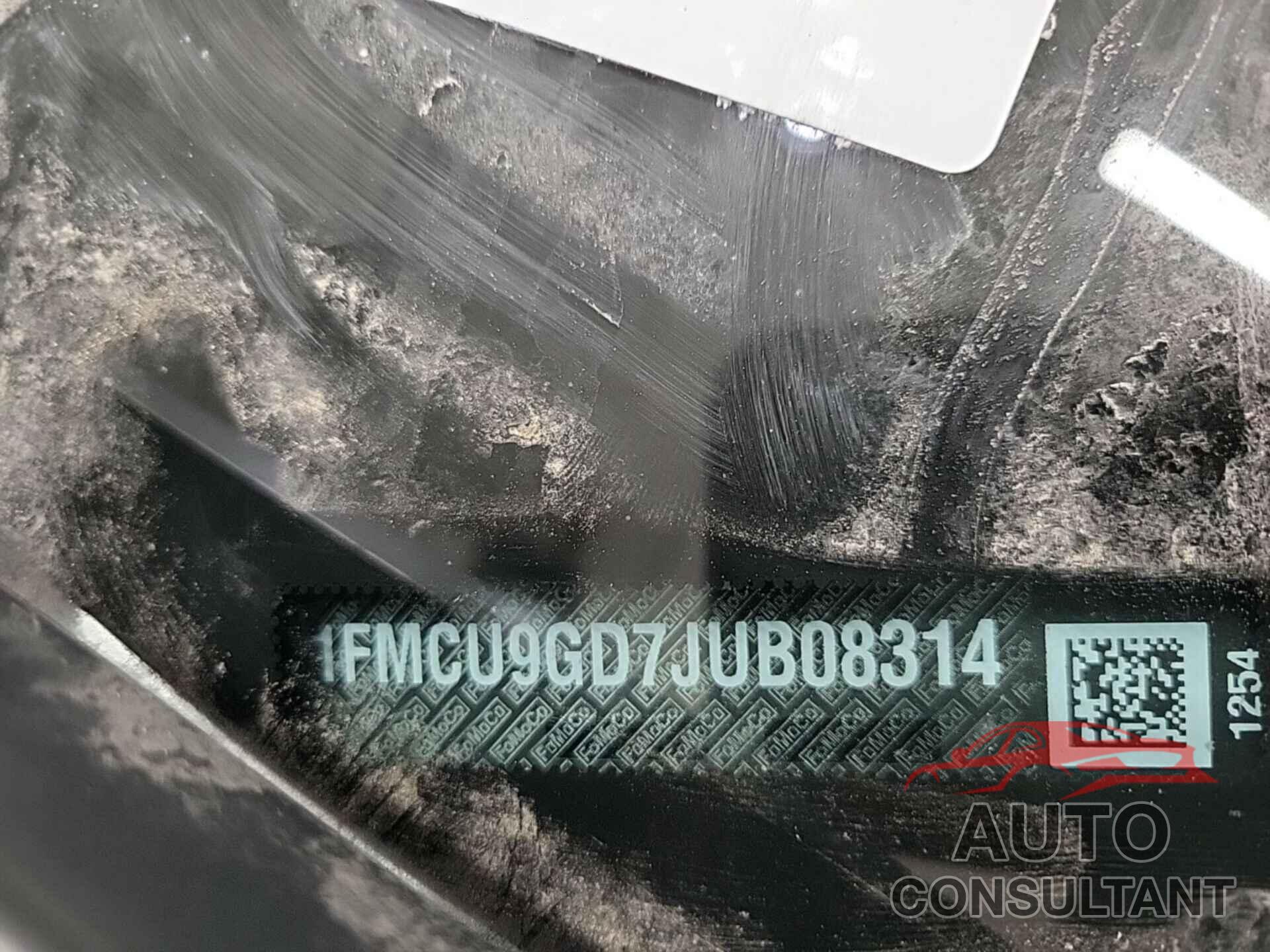 FORD ESCAPE 2018 - 1FMCU9GD7JUB08314