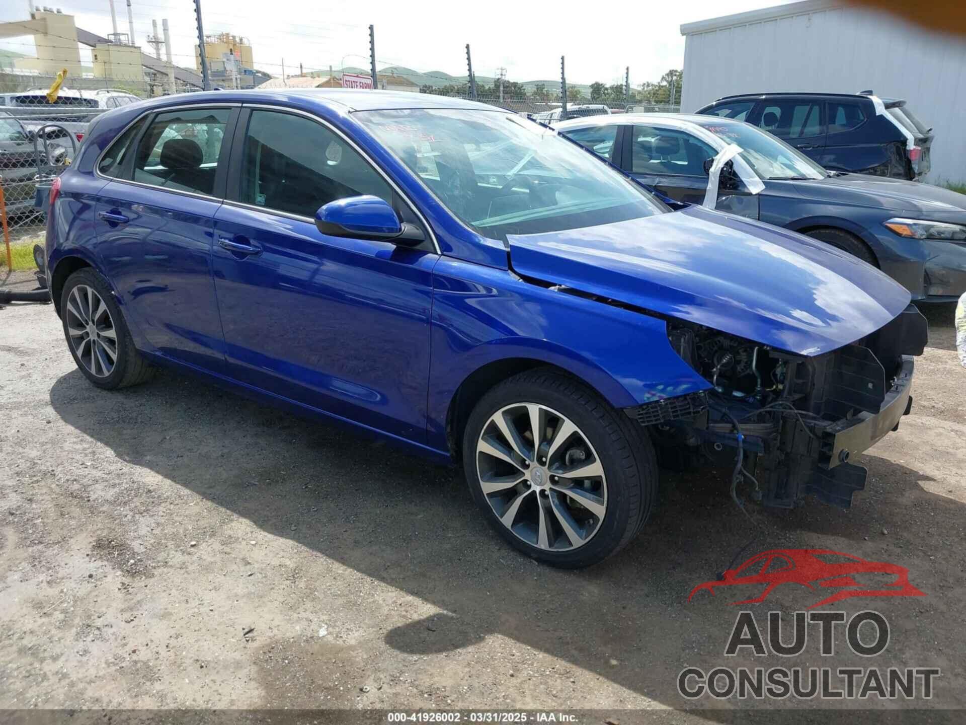 HYUNDAI ELANTRA GT 2019 - KMHH35LE5KU099629