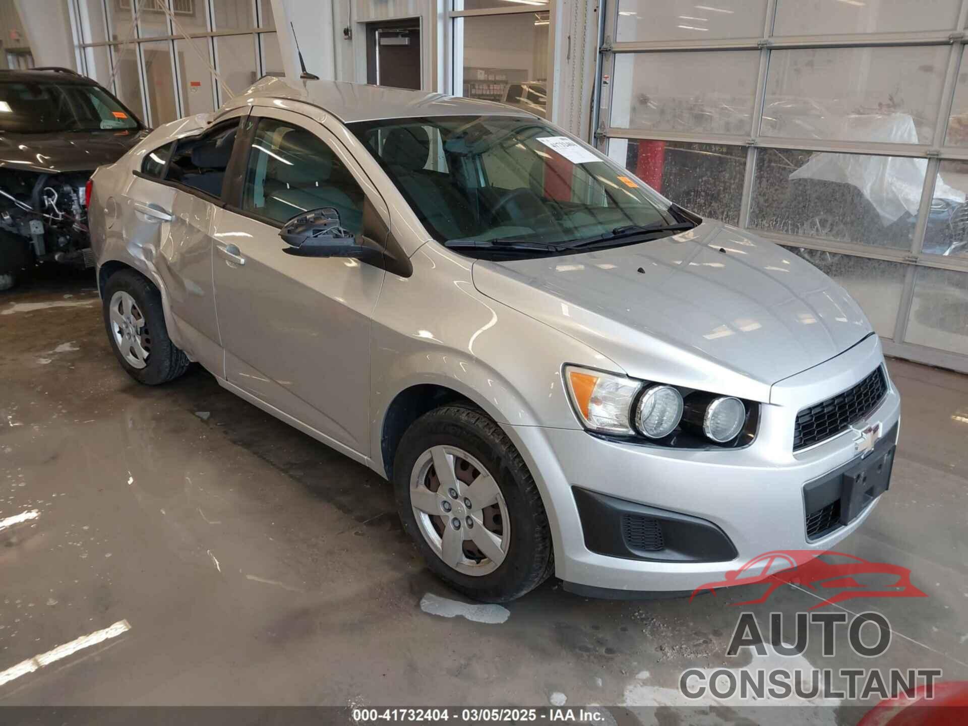 CHEVROLET SONIC 2014 - 1G1JB5SH1E4237653