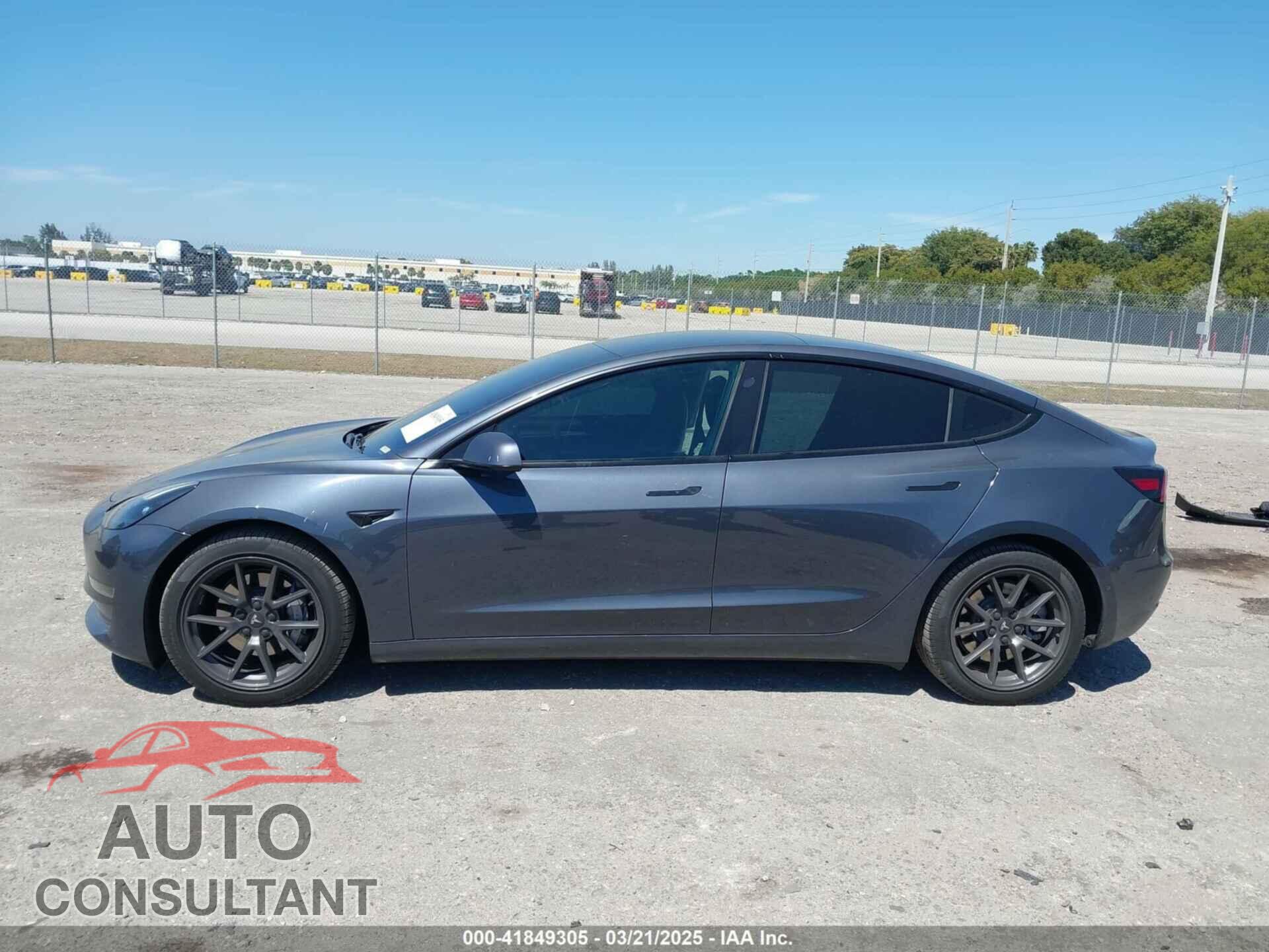 TESLA MODEL 3 2022 - 5YJ3E1EB6NF105861