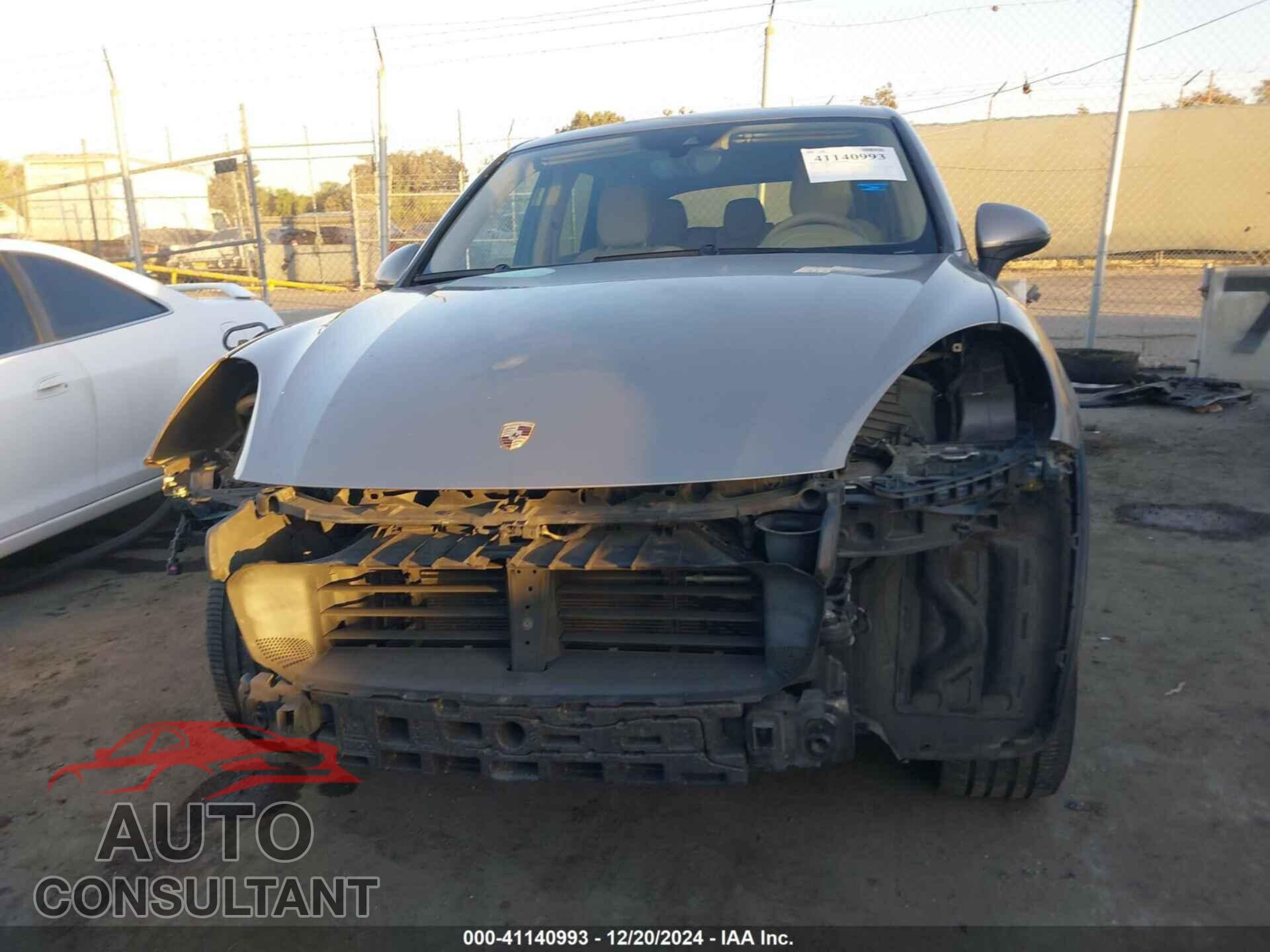 PORSCHE CAYENNE 2016 - WP1AA2A2XGLA03542
