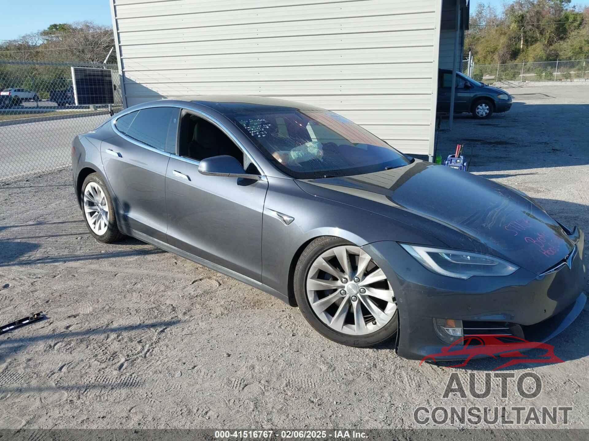 TESLA MODEL S 2017 - 5YJSA1E20HF200248