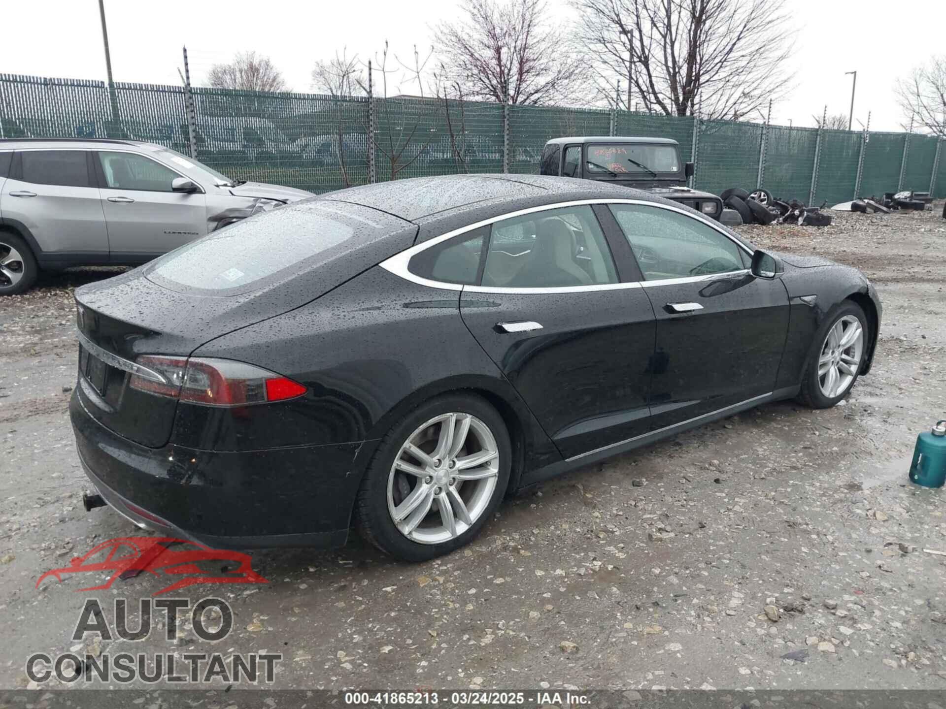 TESLA MODEL S 2013 - 5YJSA1DN9DFP03380