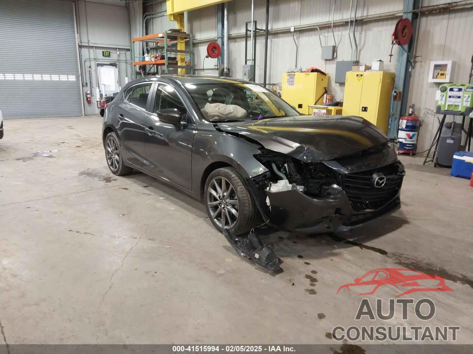 MAZDA MAZDA3 2018 - 3MZBN1L37JM276662