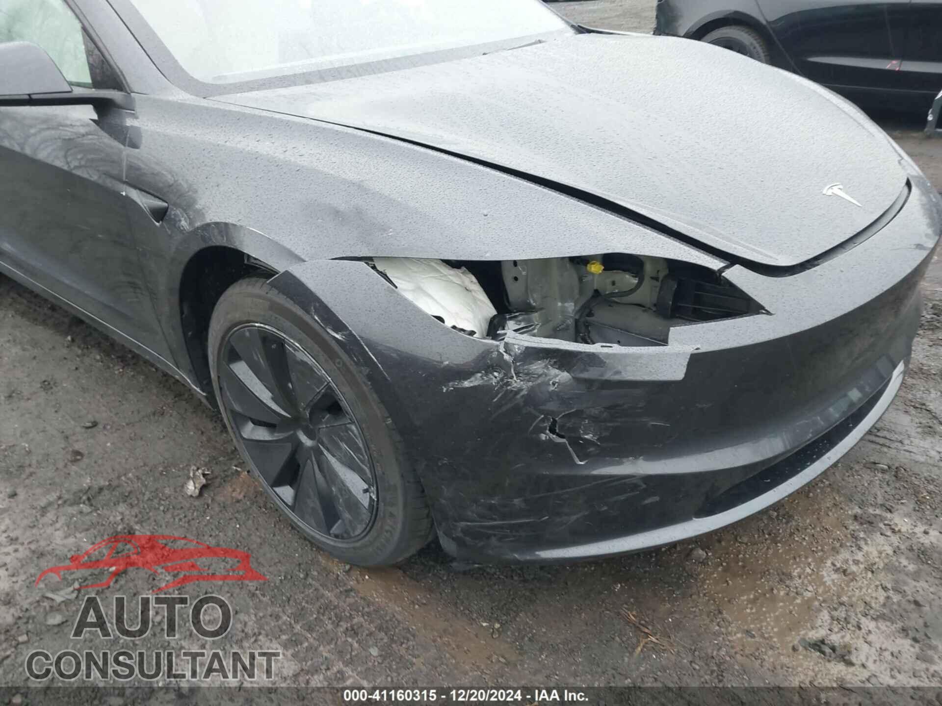 TESLA MODEL 3 2024 - 5YJ3E1EA9RF858829