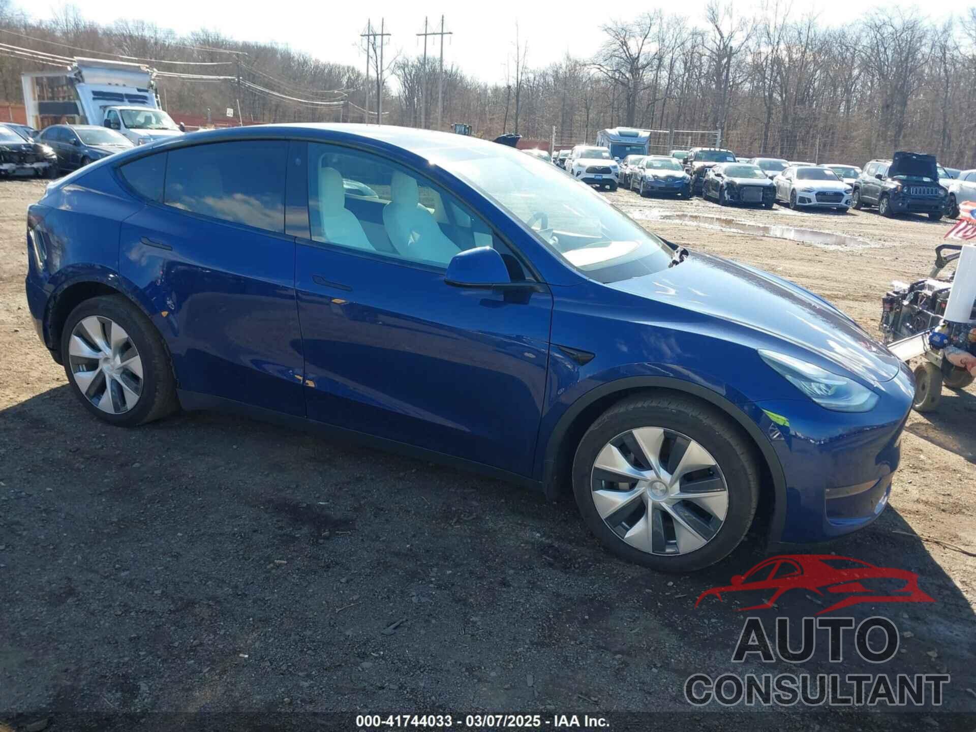 TESLA MODEL Y 2021 - 5YJYGDEE8MF293230