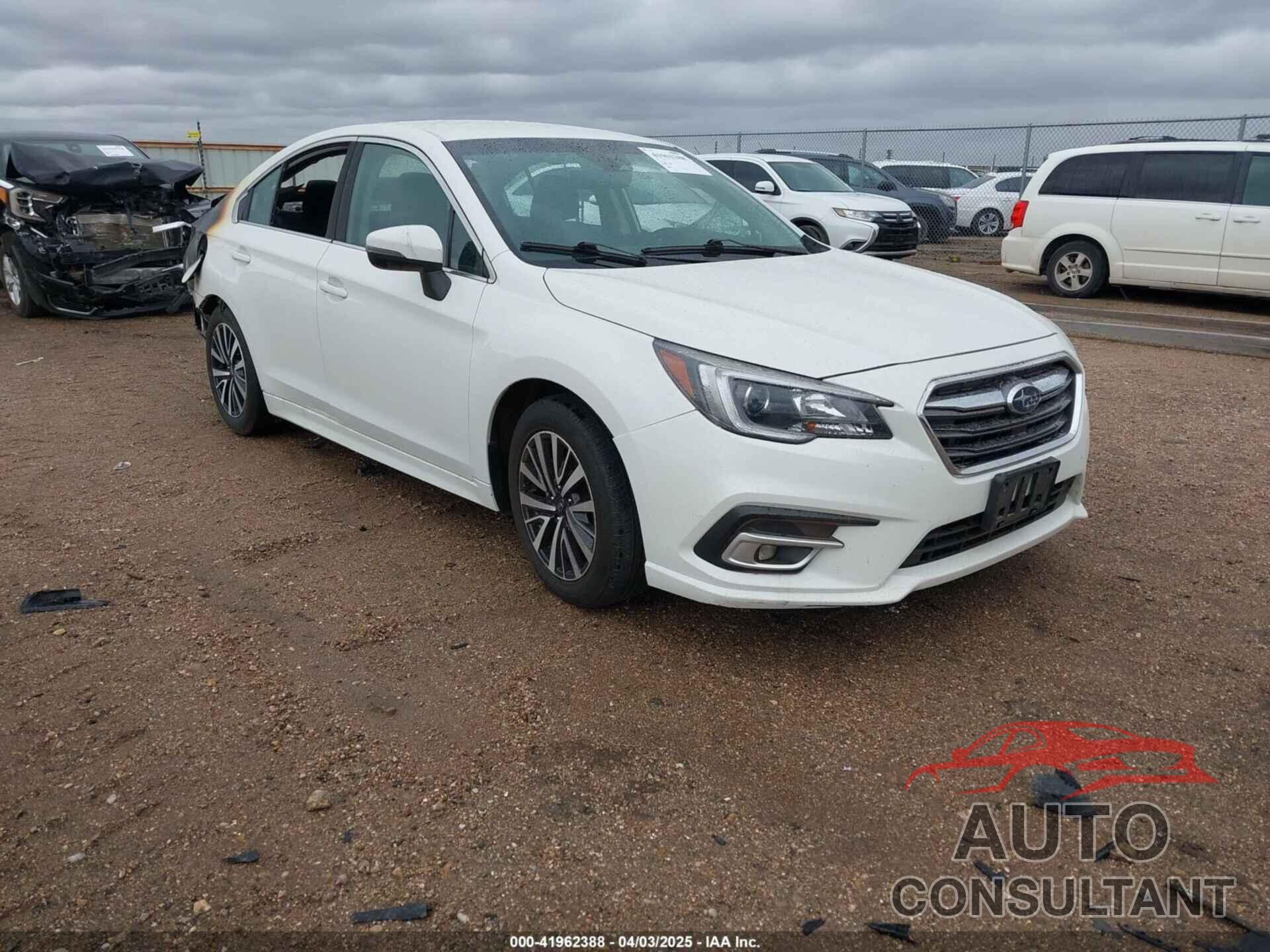 SUBARU LEGACY 2019 - 4S3BNAF68K3031137