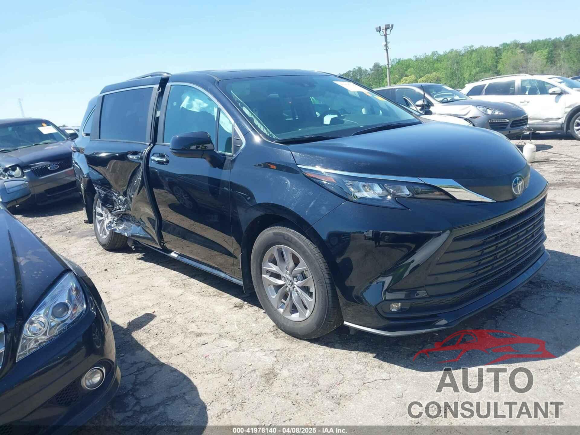 TOYOTA SIENNA 2025 - 5TDYRKEC3SS226363