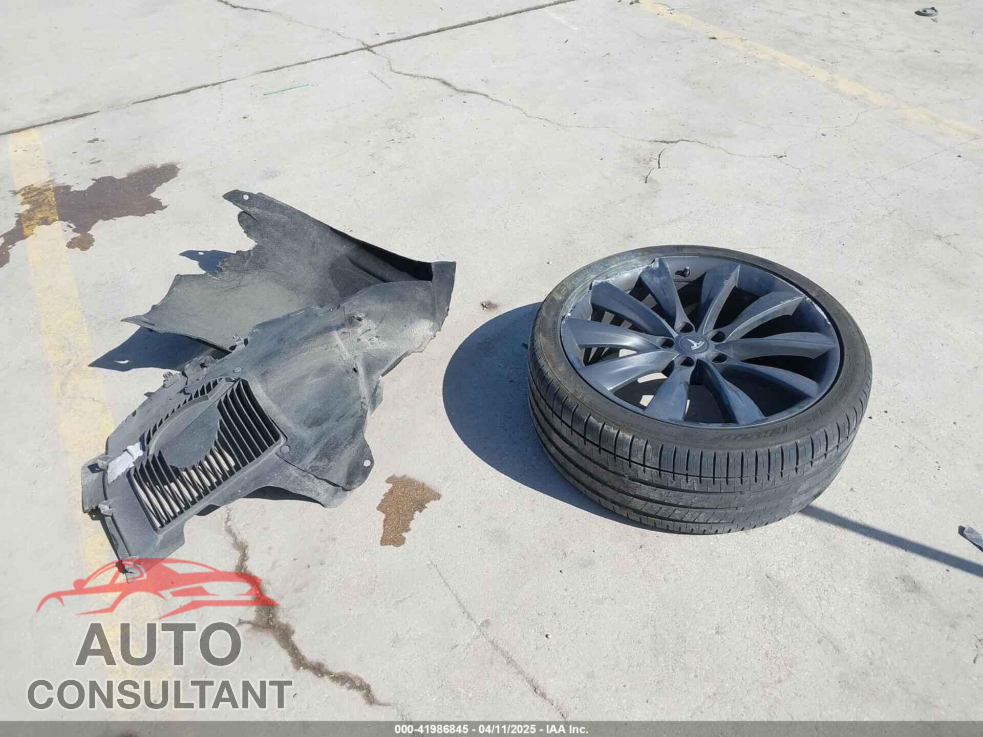 TESLA MODEL S 2015 - 5YJSA1E41FF104093