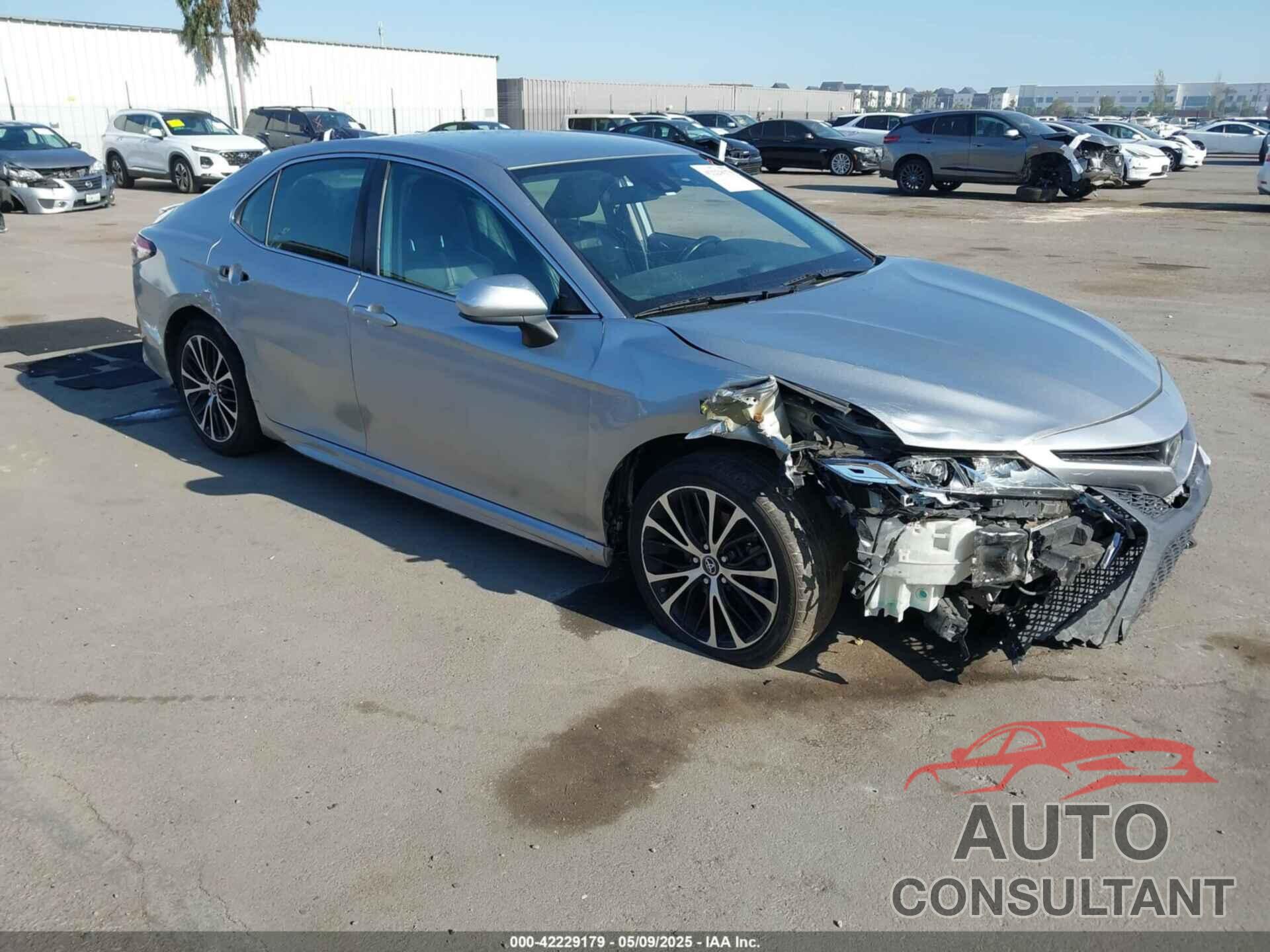 TOYOTA CAMRY 2019 - 4T1B11HK2KU789440
