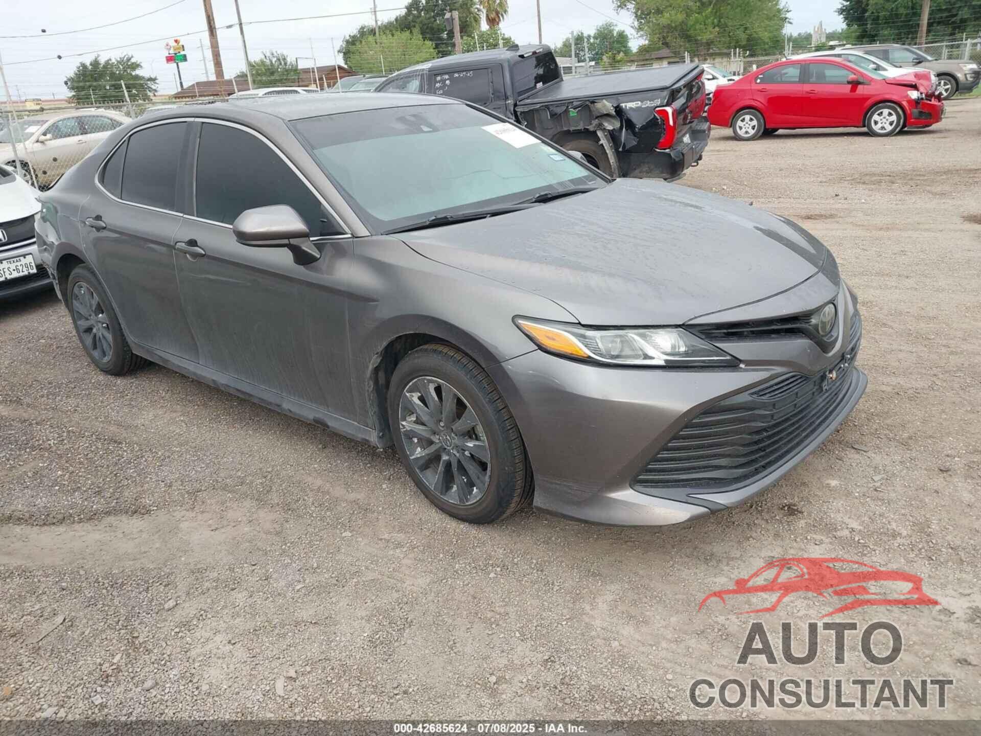 TOYOTA CAMRY 2018 - 4T1B11HK2JU080098