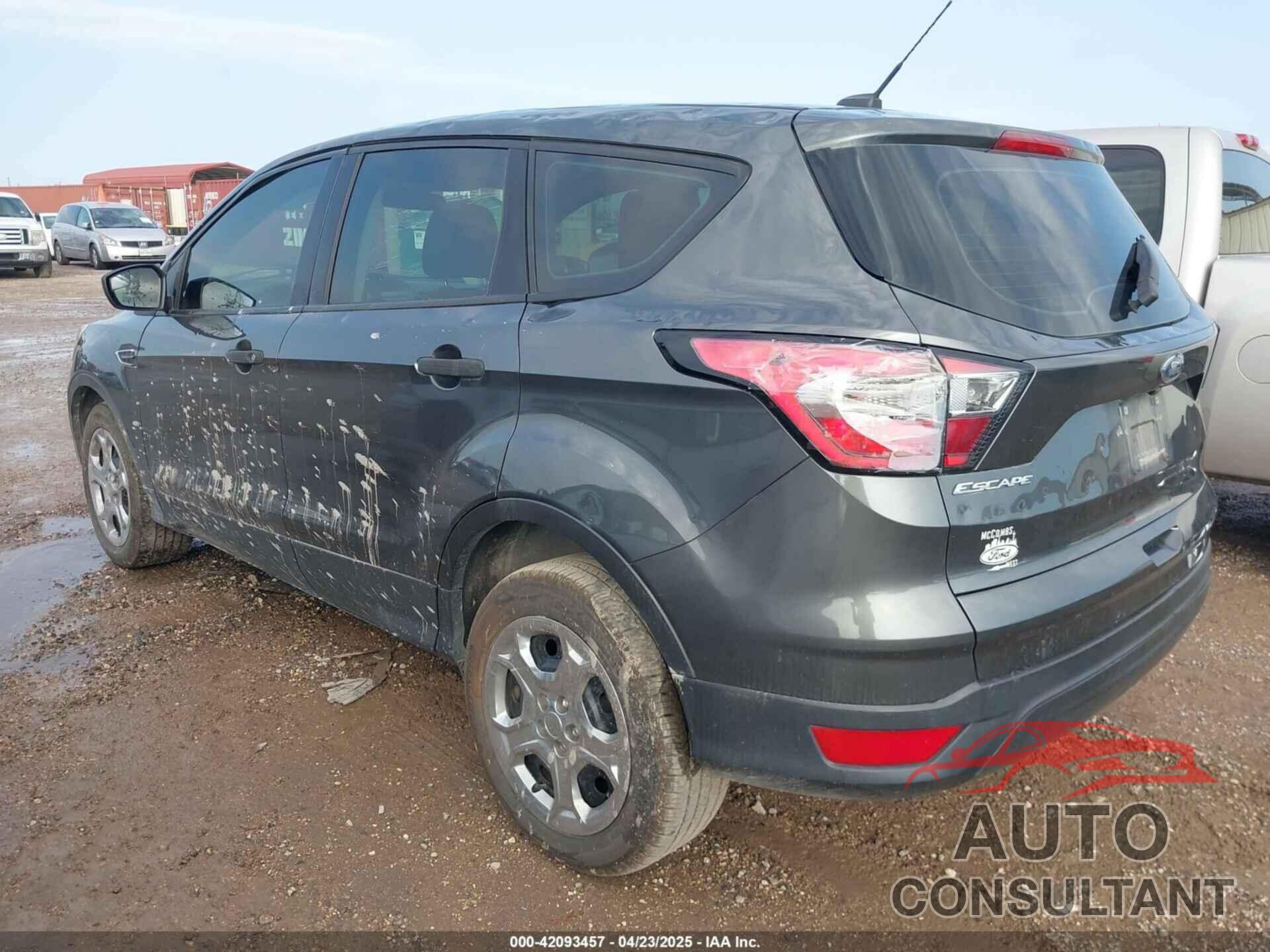 FORD ESCAPE 2017 - 1FMCU0F70HUC24455