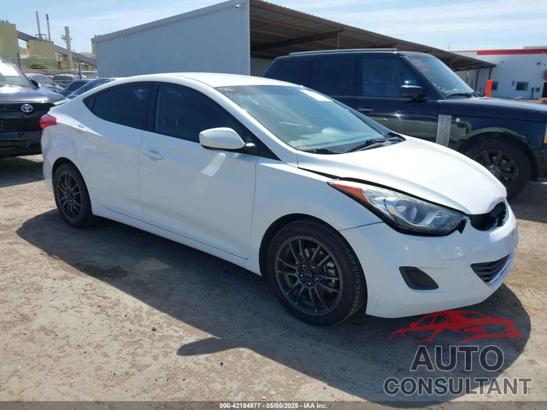 HYUNDAI ELANTRA 2013 - 5NPDH4AE7DH370169