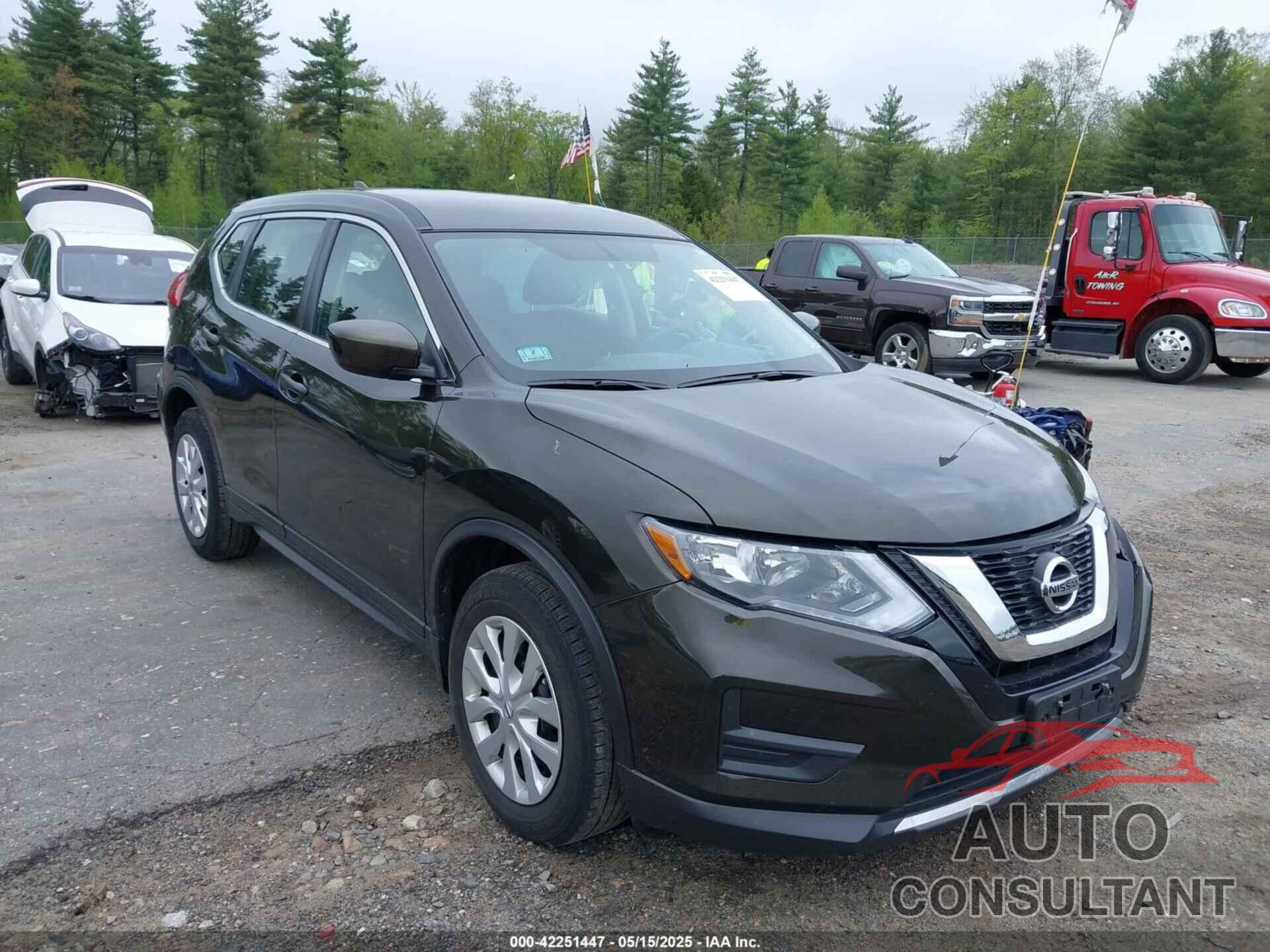 NISSAN ROGUE 2017 - KNMAT2MT9HP519773