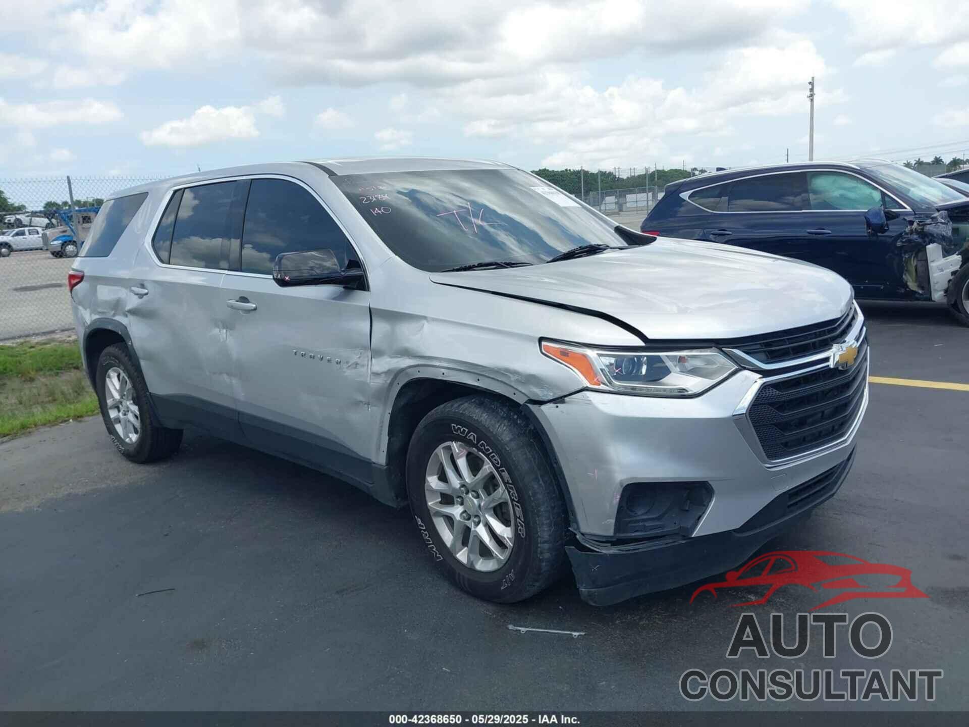 CHEVROLET TRAVERSE 2019 - 1GNERFKW0KJ208223