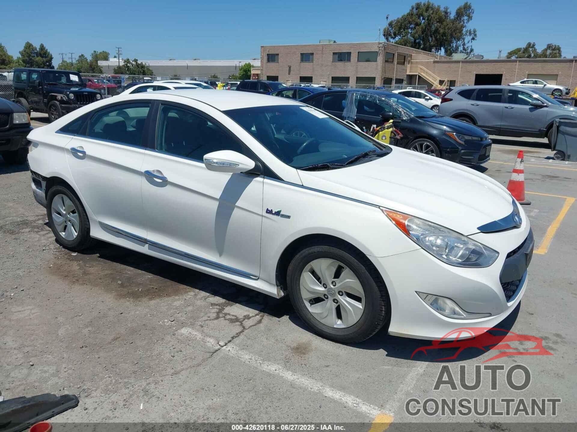 HYUNDAI SONATA HYBRID 2013 - KMHEC4A46DA093334