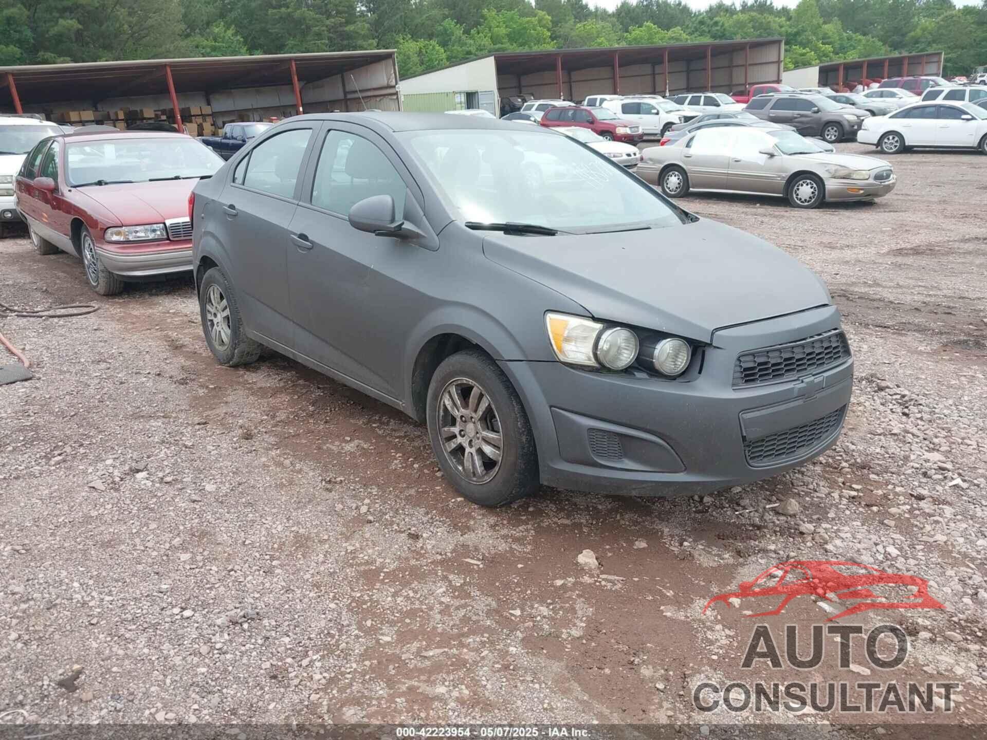 CHEVROLET SONIC 2015 - 1G1JC5SH9F4198776