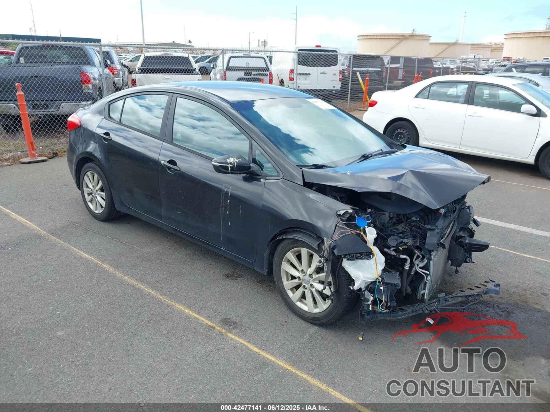 KIA FORTE 2016 - KNAFX4A6XG5449258