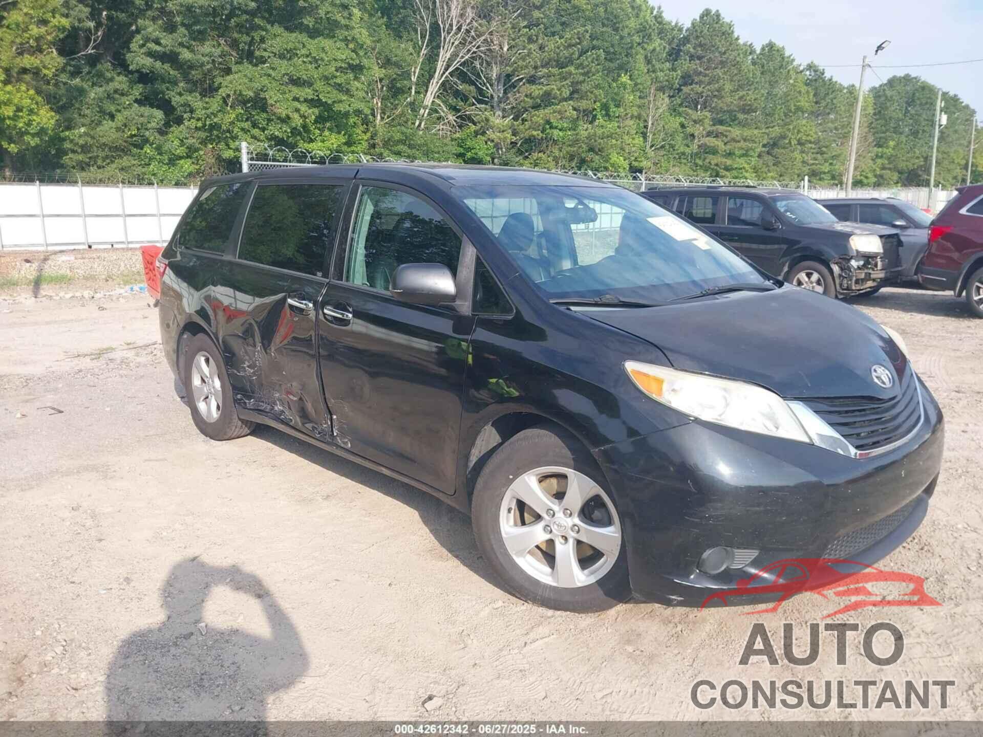 TOYOTA SIENNA 2015 - 5TDZK3DC3FS598131