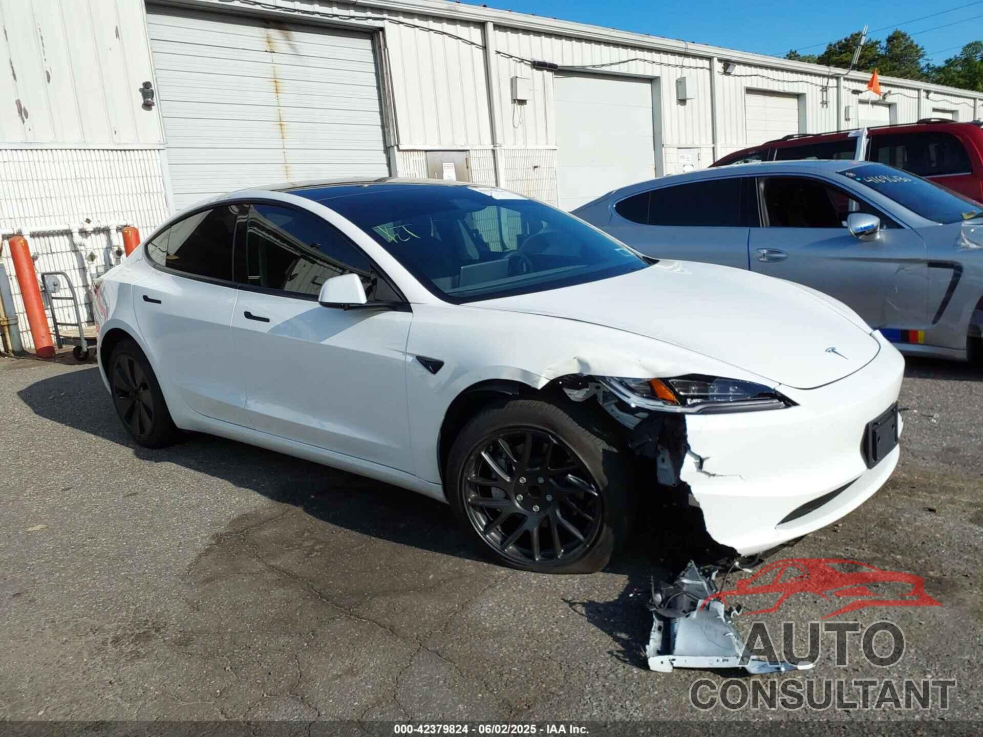 TESLA MODEL 3 2024 - 5YJ3E1EA9RF756849