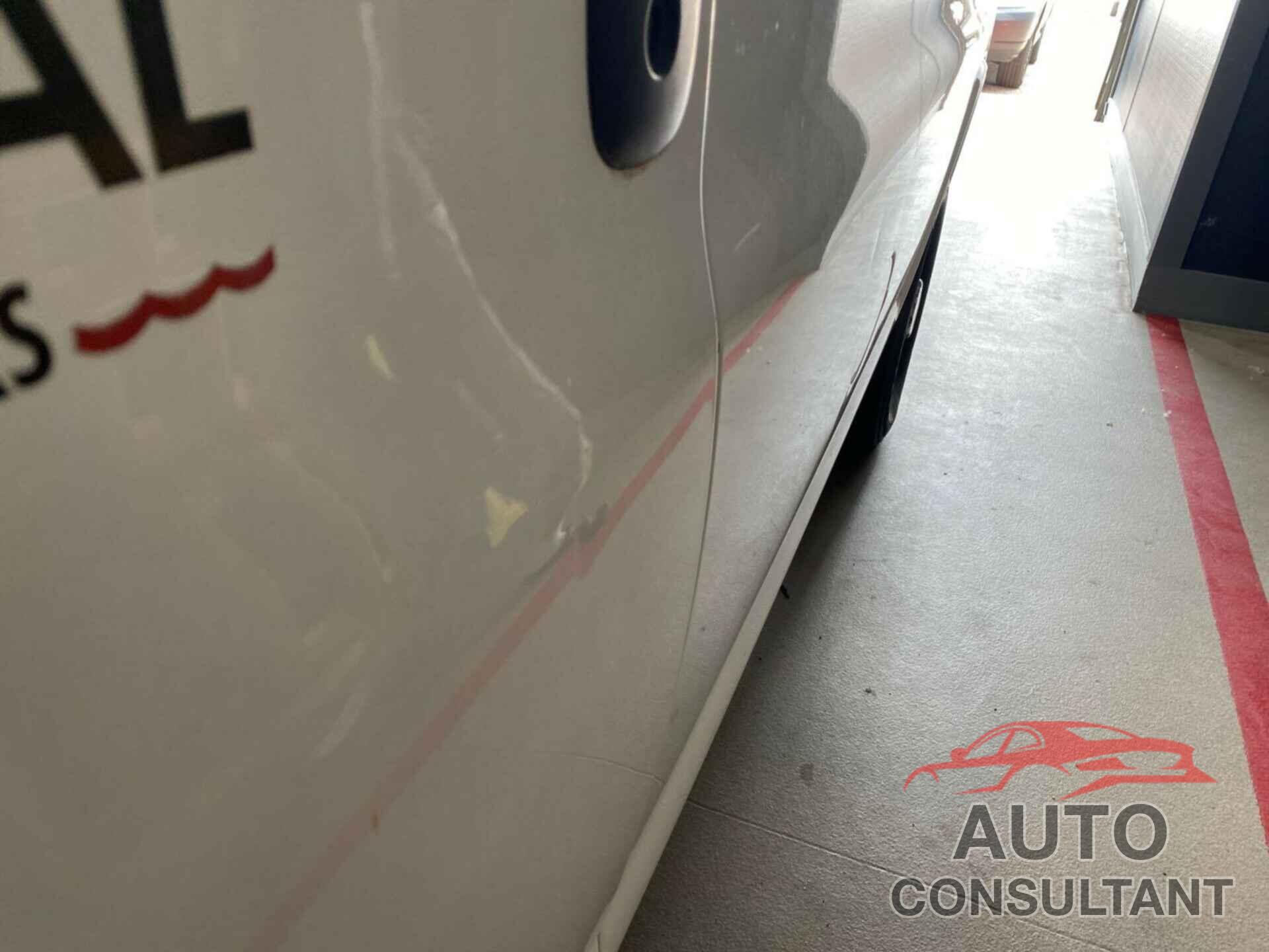 CHEVROLET EXPRESS G3500 2015 - 1GAZGYFG5F1281374