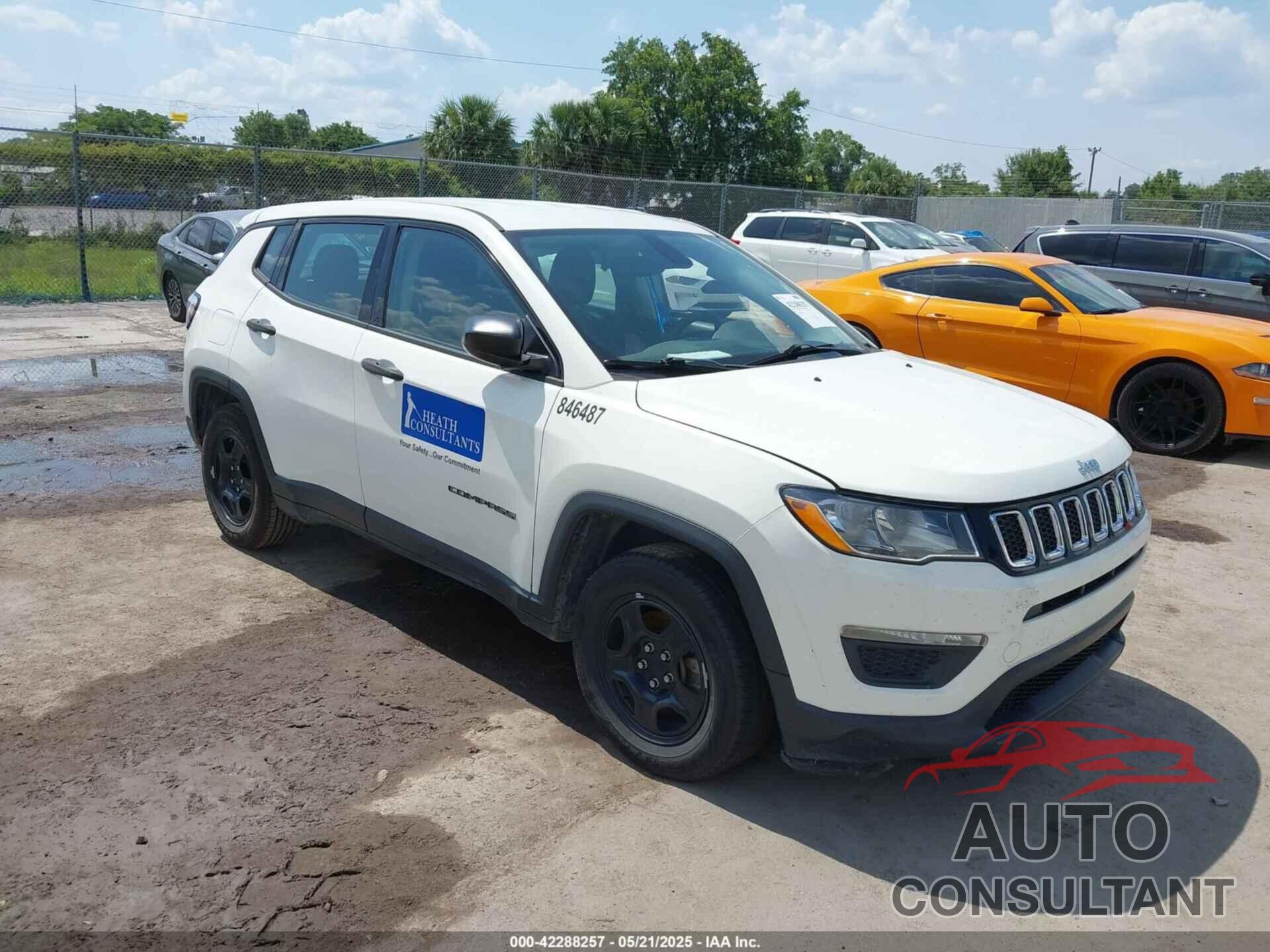 JEEP COMPASS 2018 - 3C4NJCAB5JT263450