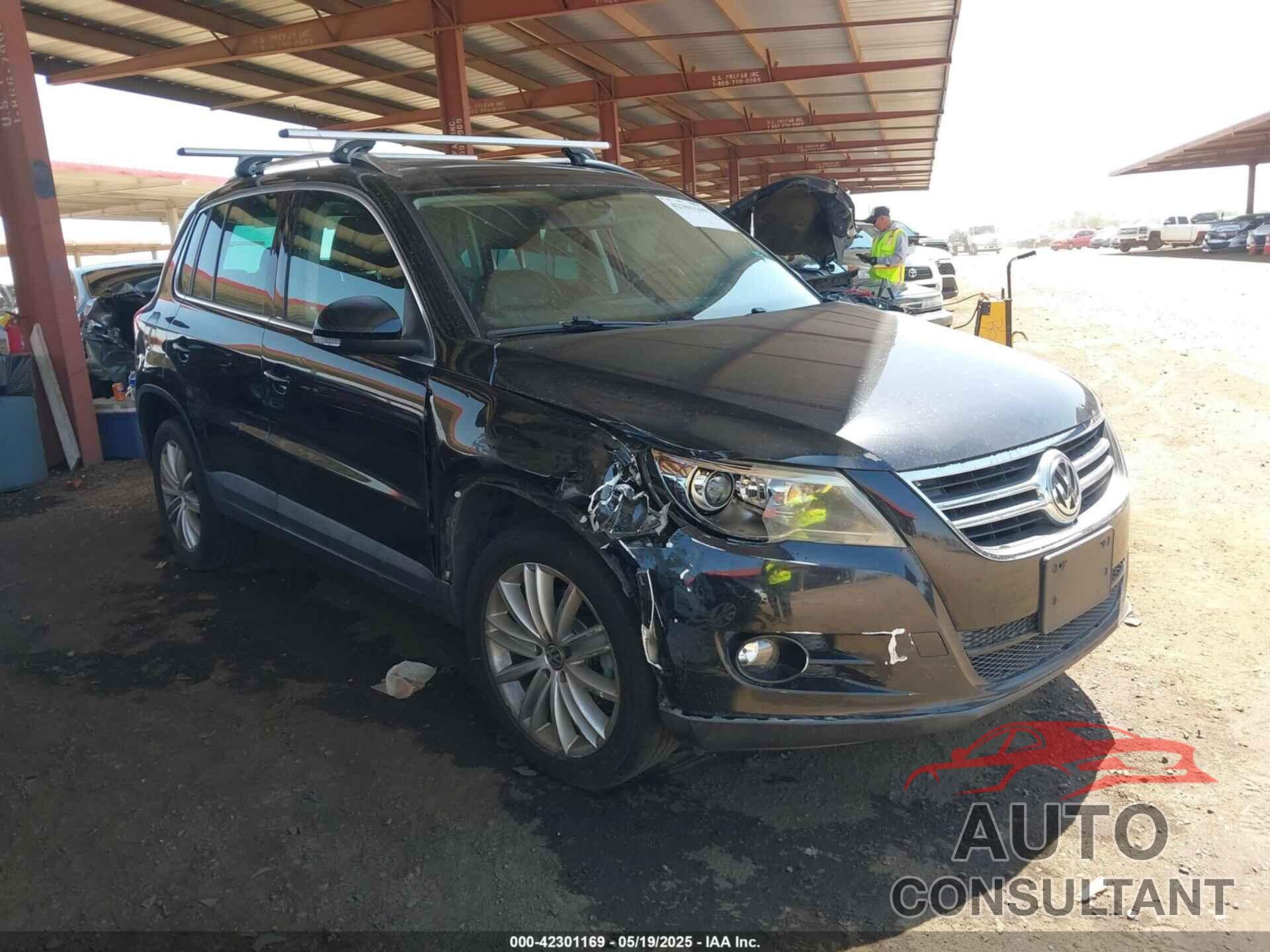 VOLKSWAGEN TIGUAN 2011 - WVGAV7AX3BW514348