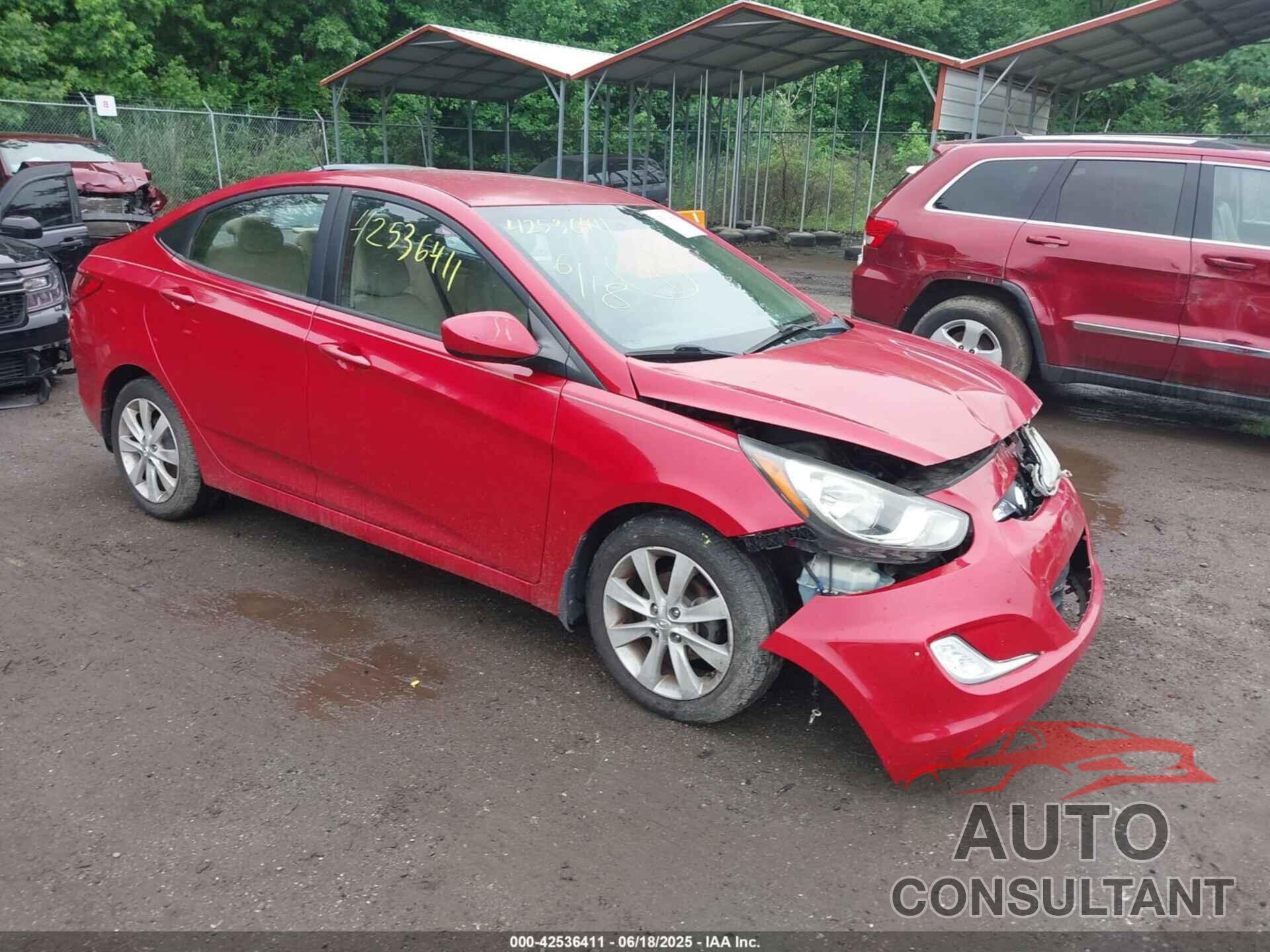 HYUNDAI ACCENT 2013 - KMHCU4AE6DU442004