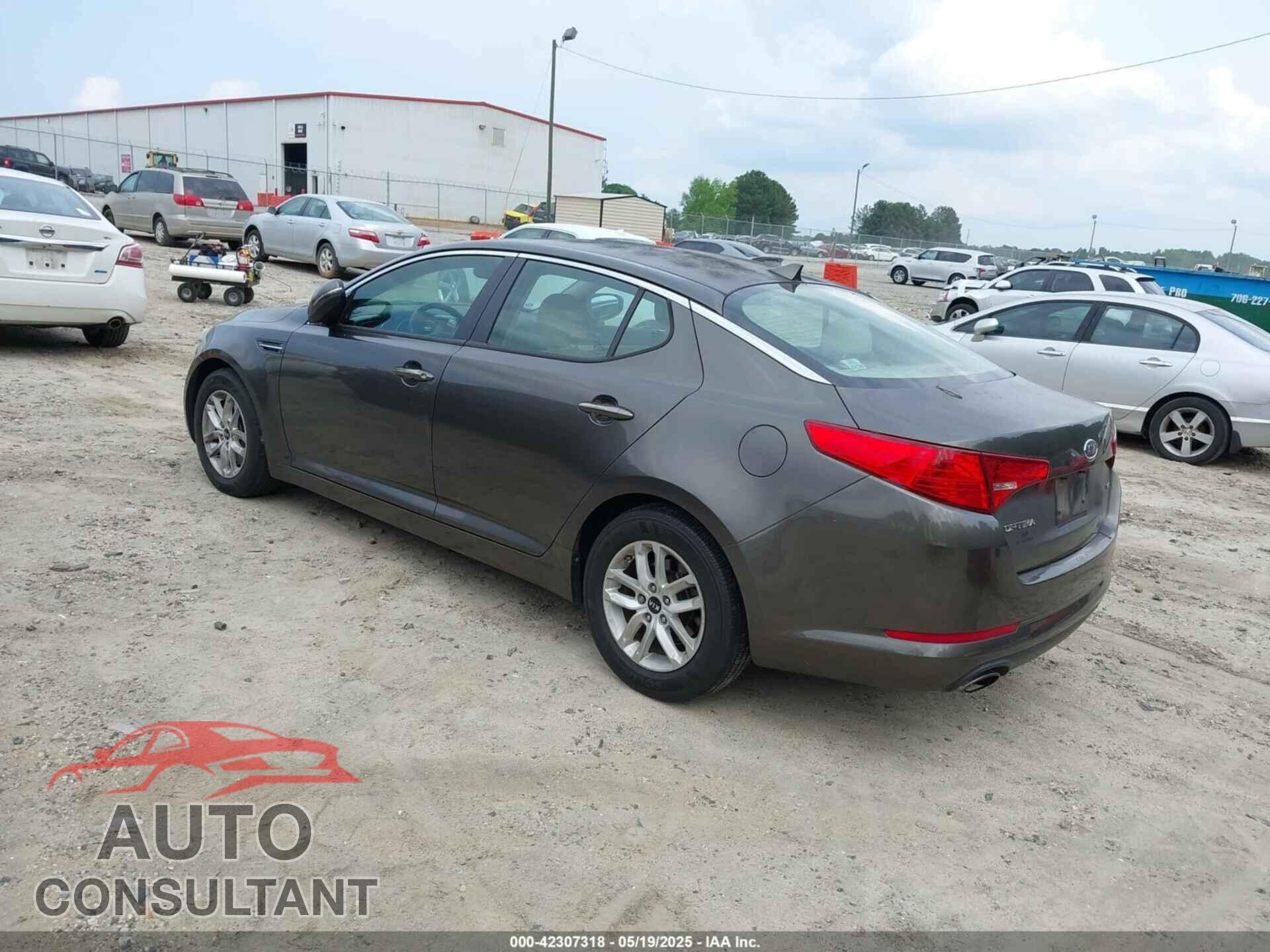 KIA OPTIMA 2011 - KNAGM4A77B5136232