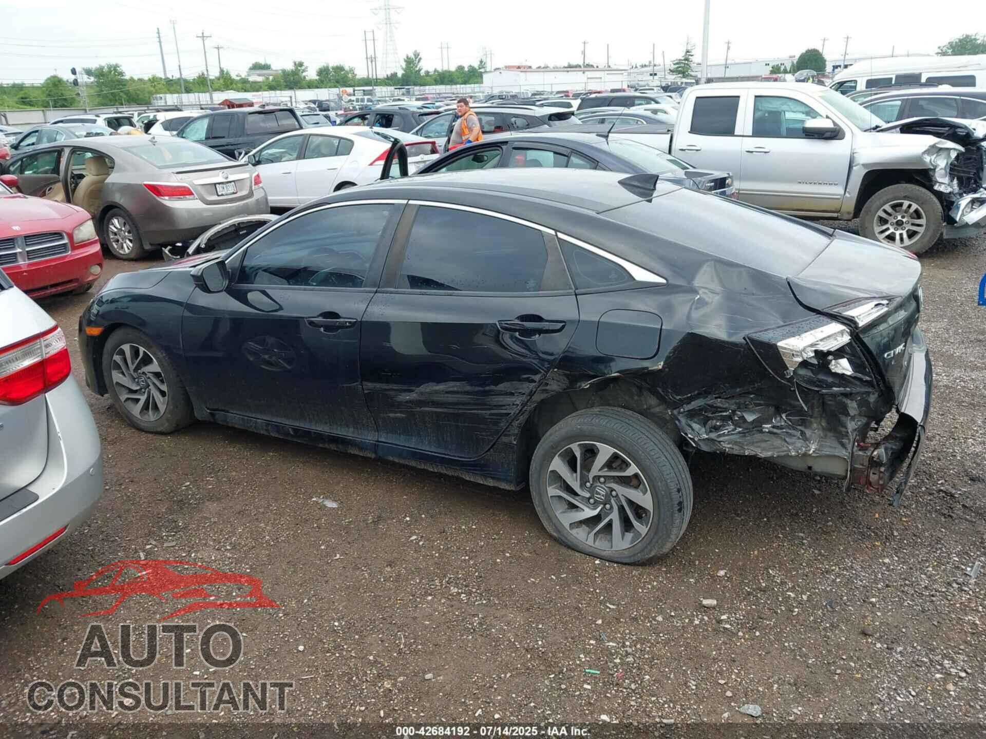 HONDA CIVIC 2017 - 19XFC2F78HE007573