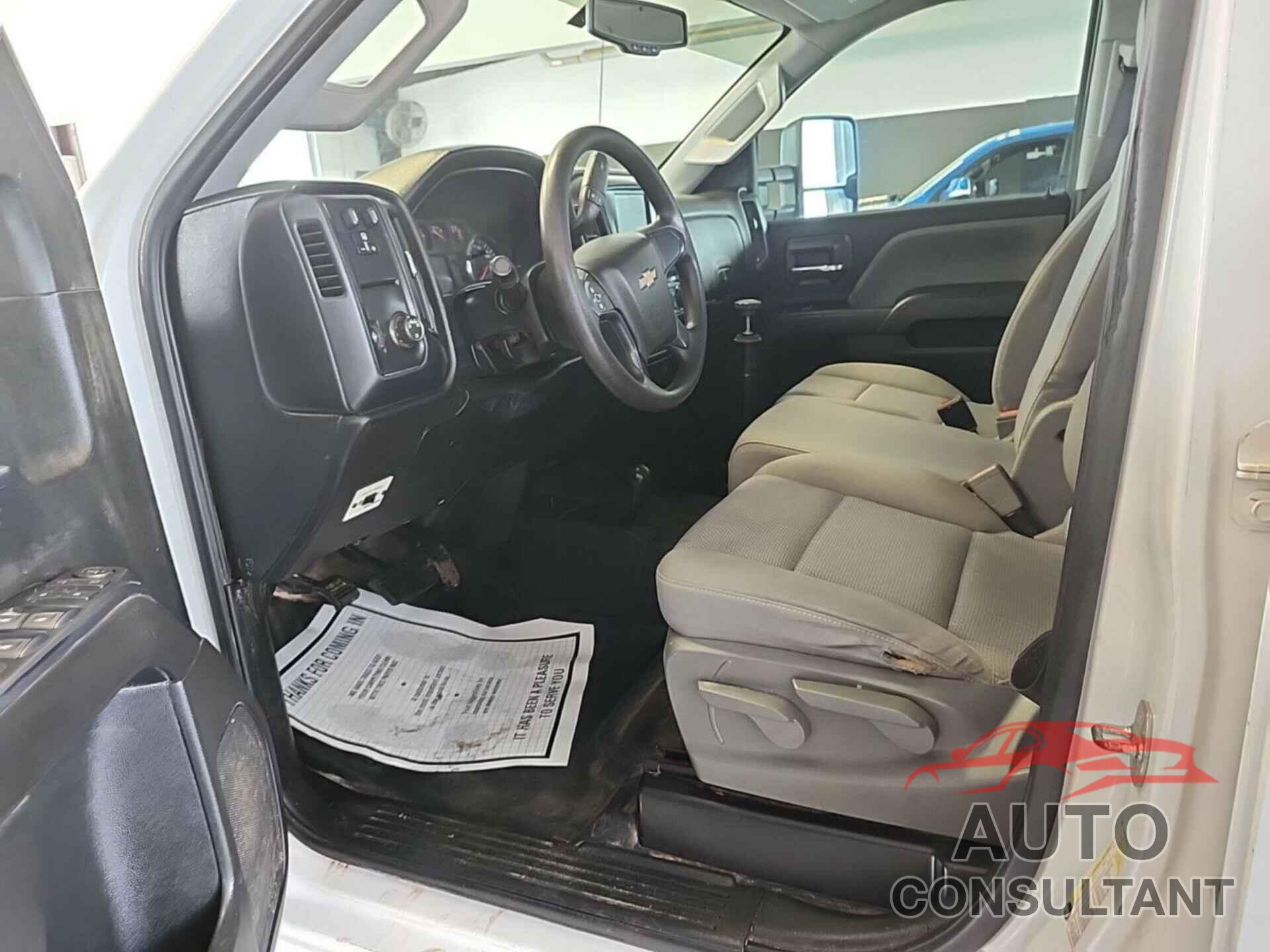 CHEVROLET SILVERADO 2019 - 2GC2KREG0K1200817