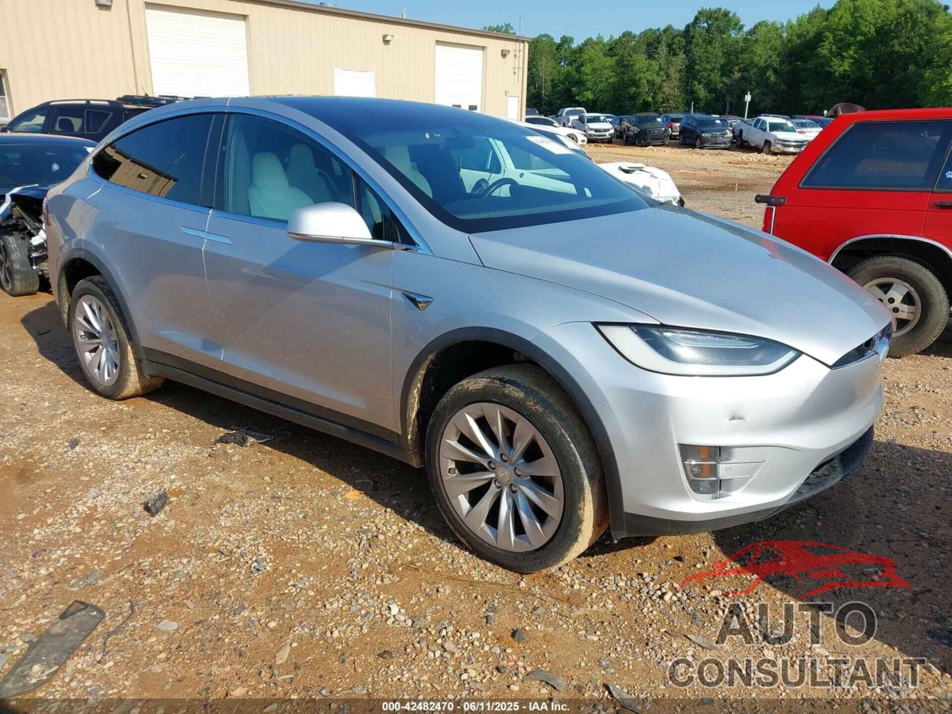TESLA MODEL X 2017 - 5YJXCBE26HF074547