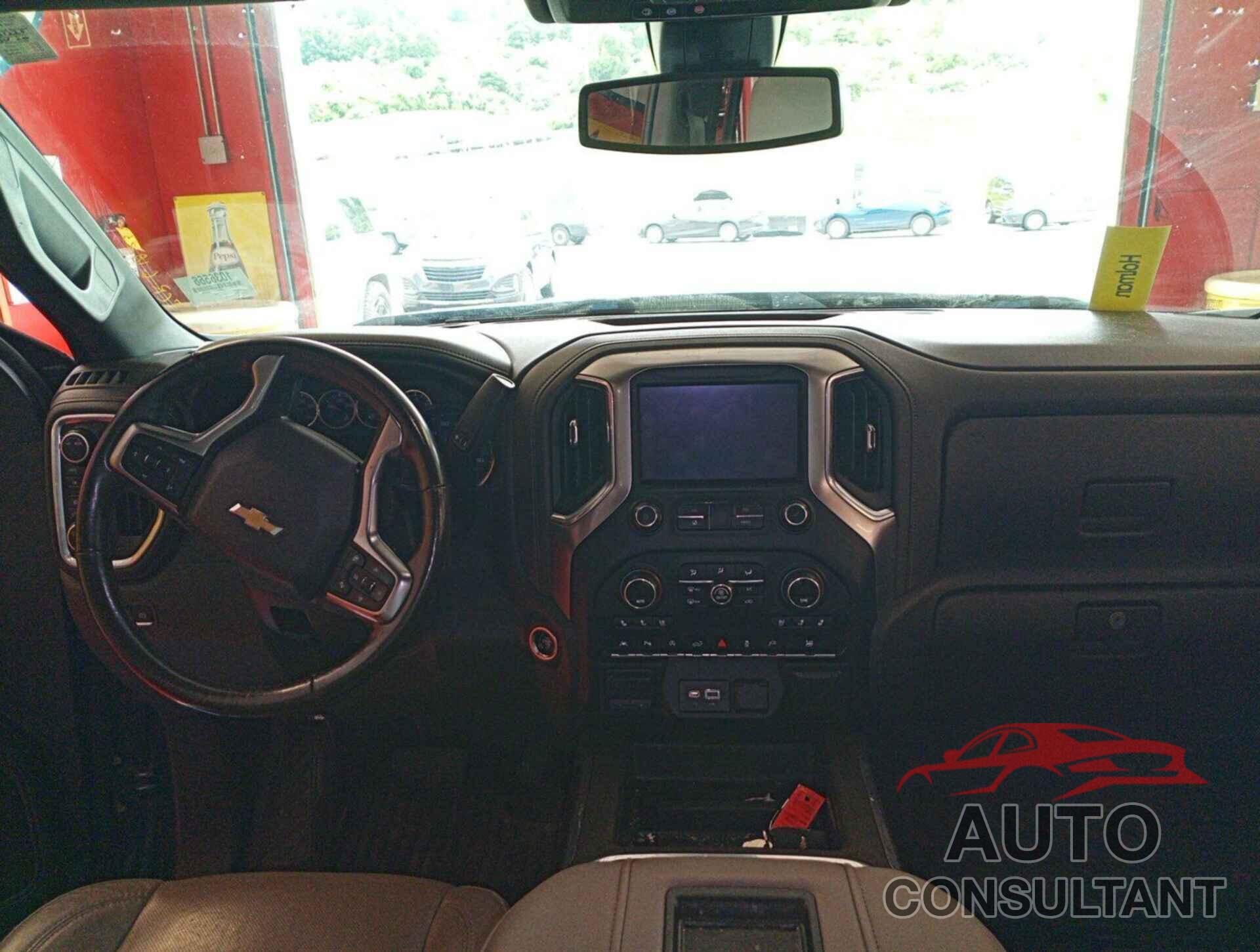 CHEVROLET SILVERADO 1500 2020 - 1GCRYGEDXLZ169348