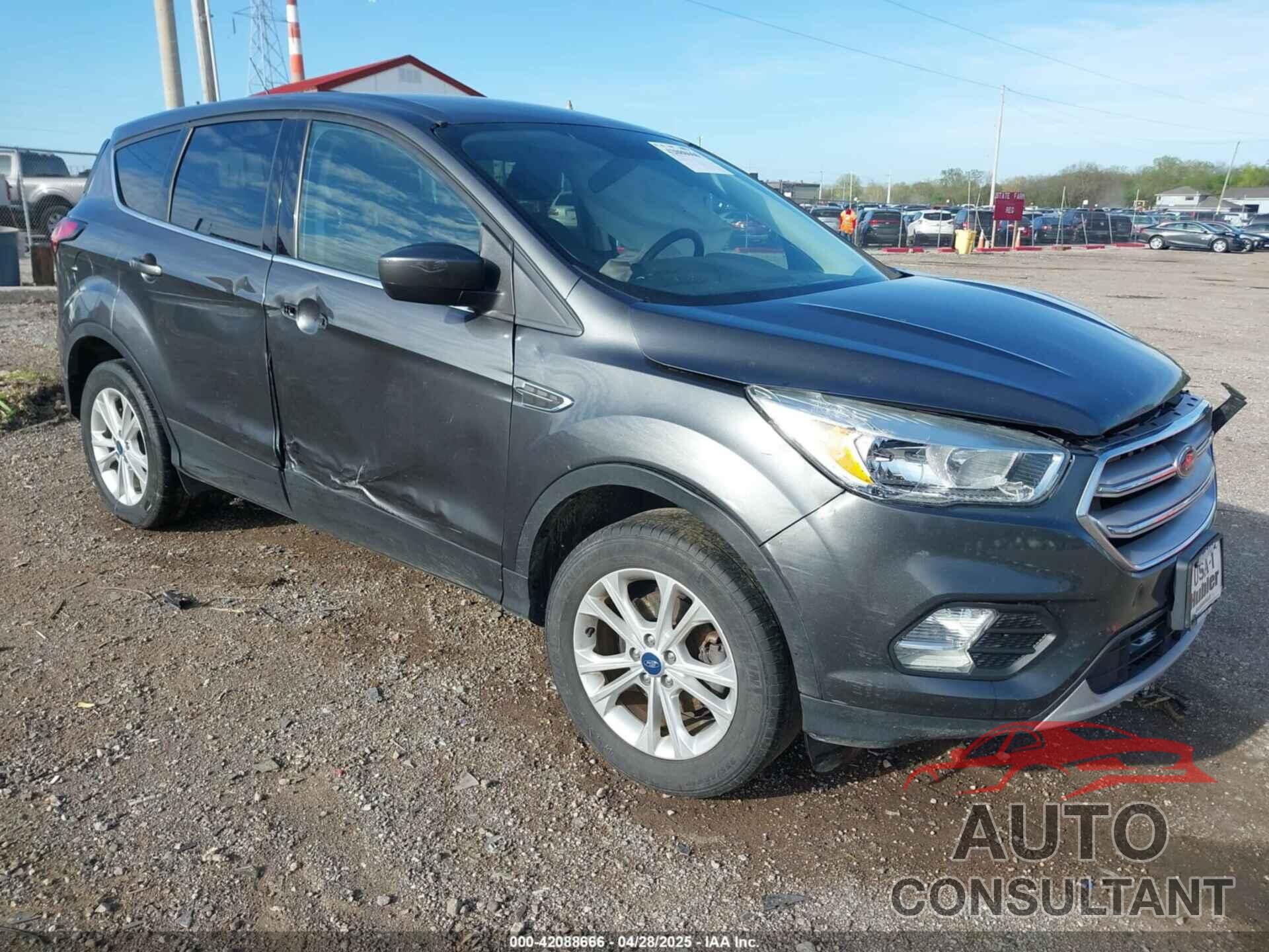 FORD ESCAPE 2019 - 1FMCU0GD8KUA51456