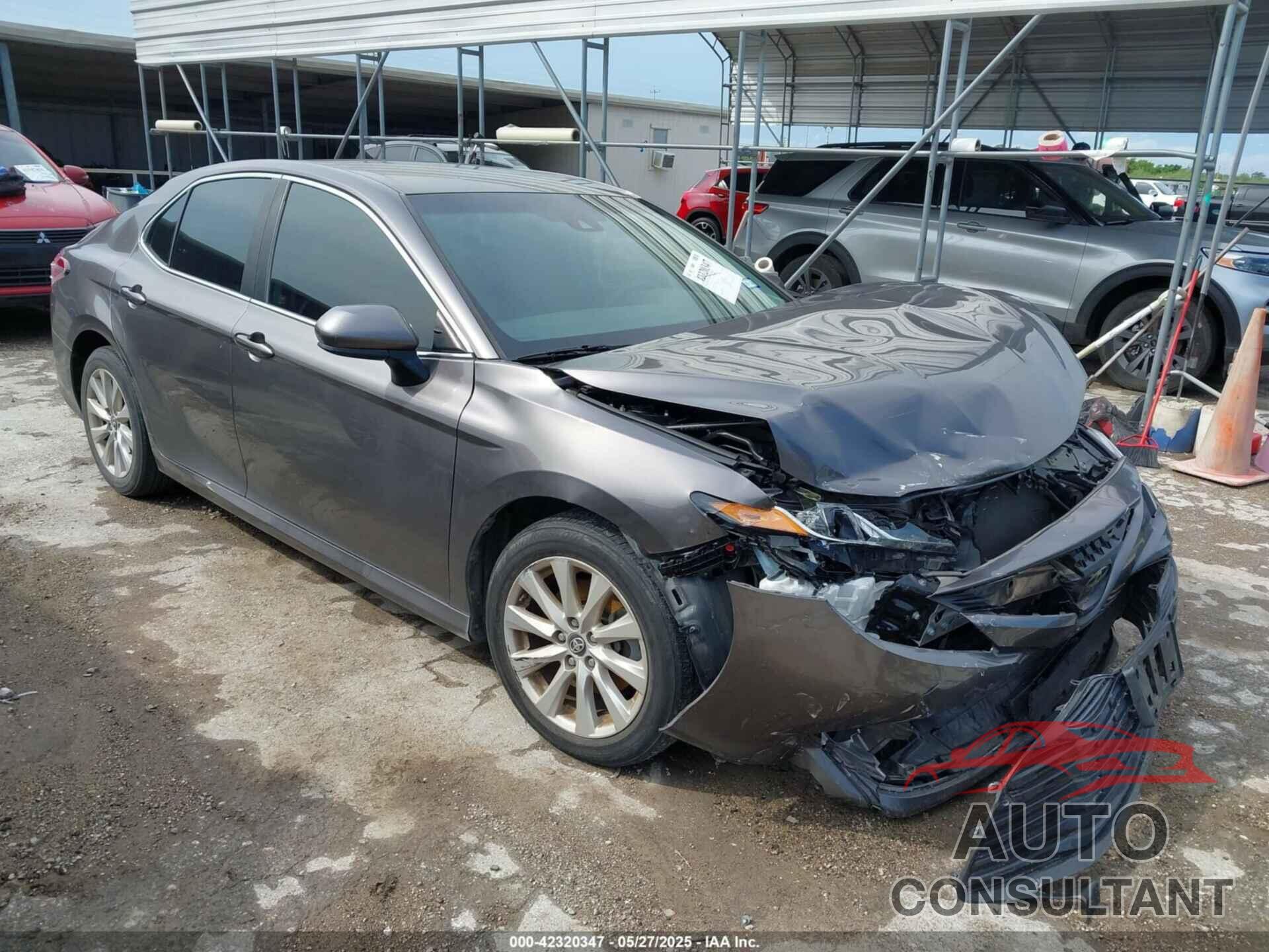 TOYOTA CAMRY 2018 - 4T1B11HK9JU138482