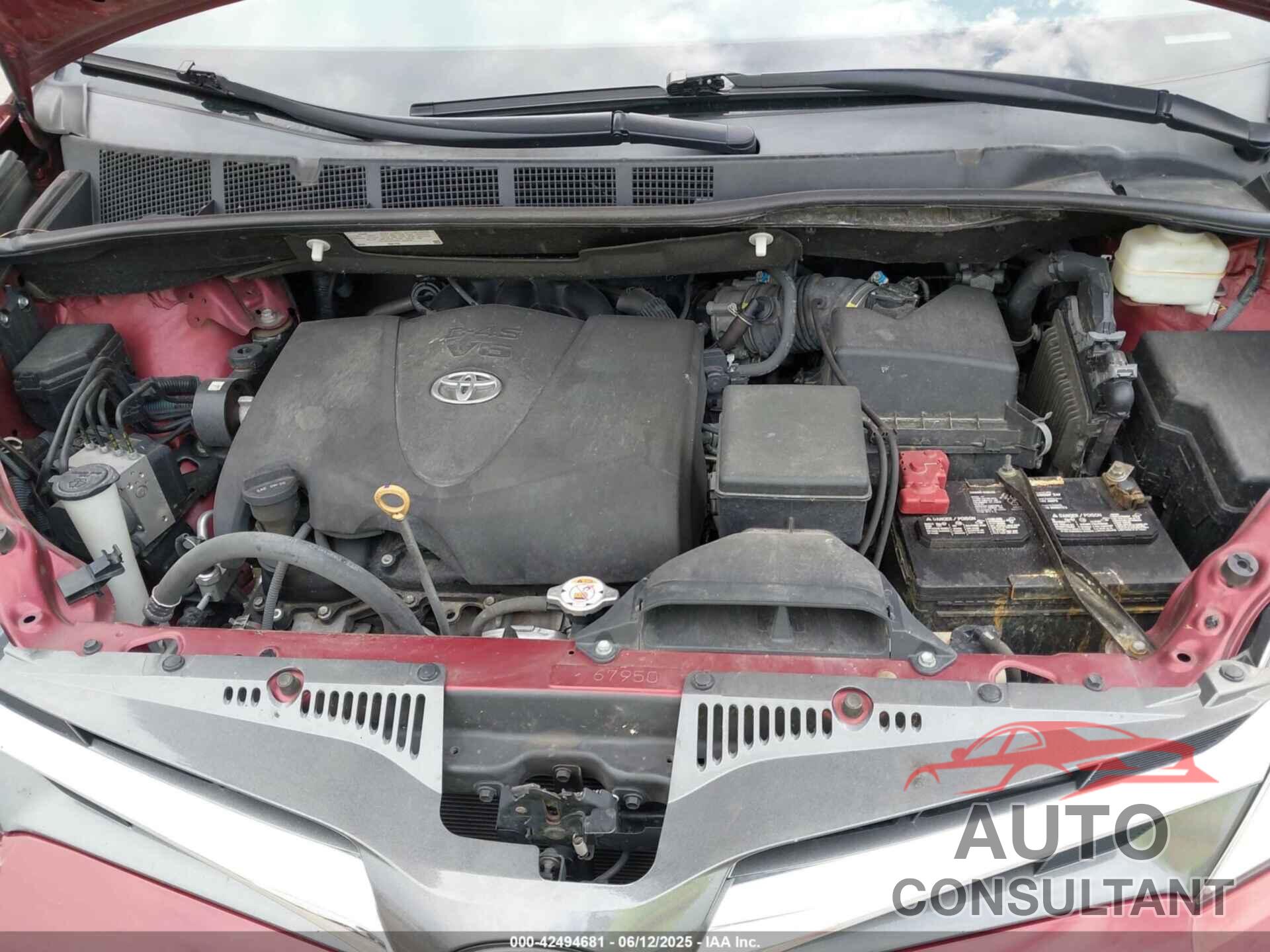TOYOTA SIENNA 2019 - 5TDYZ3DC6KS996645