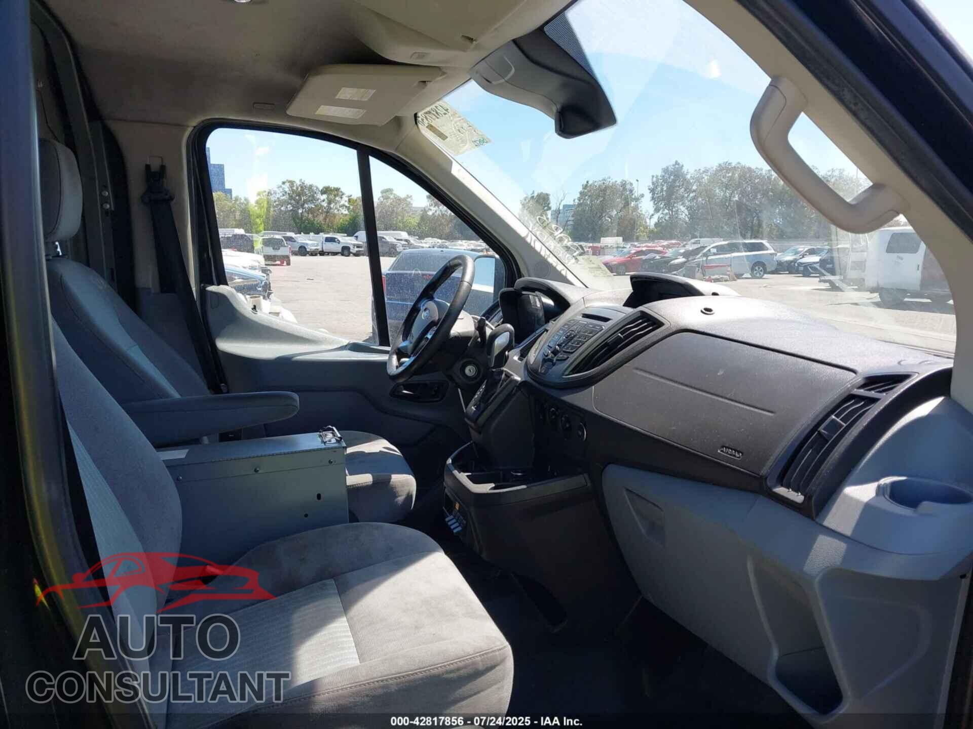 FORD TRANSIT-150 2016 - 1FTYE1YM9GKB51676