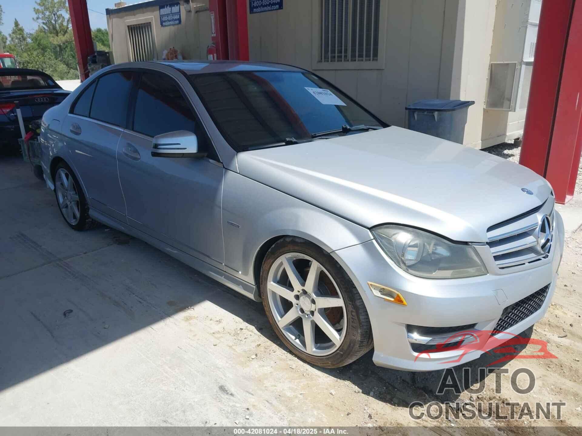 MERCEDES-BENZ C 250 2012 - WDDGF4HB4CR217826