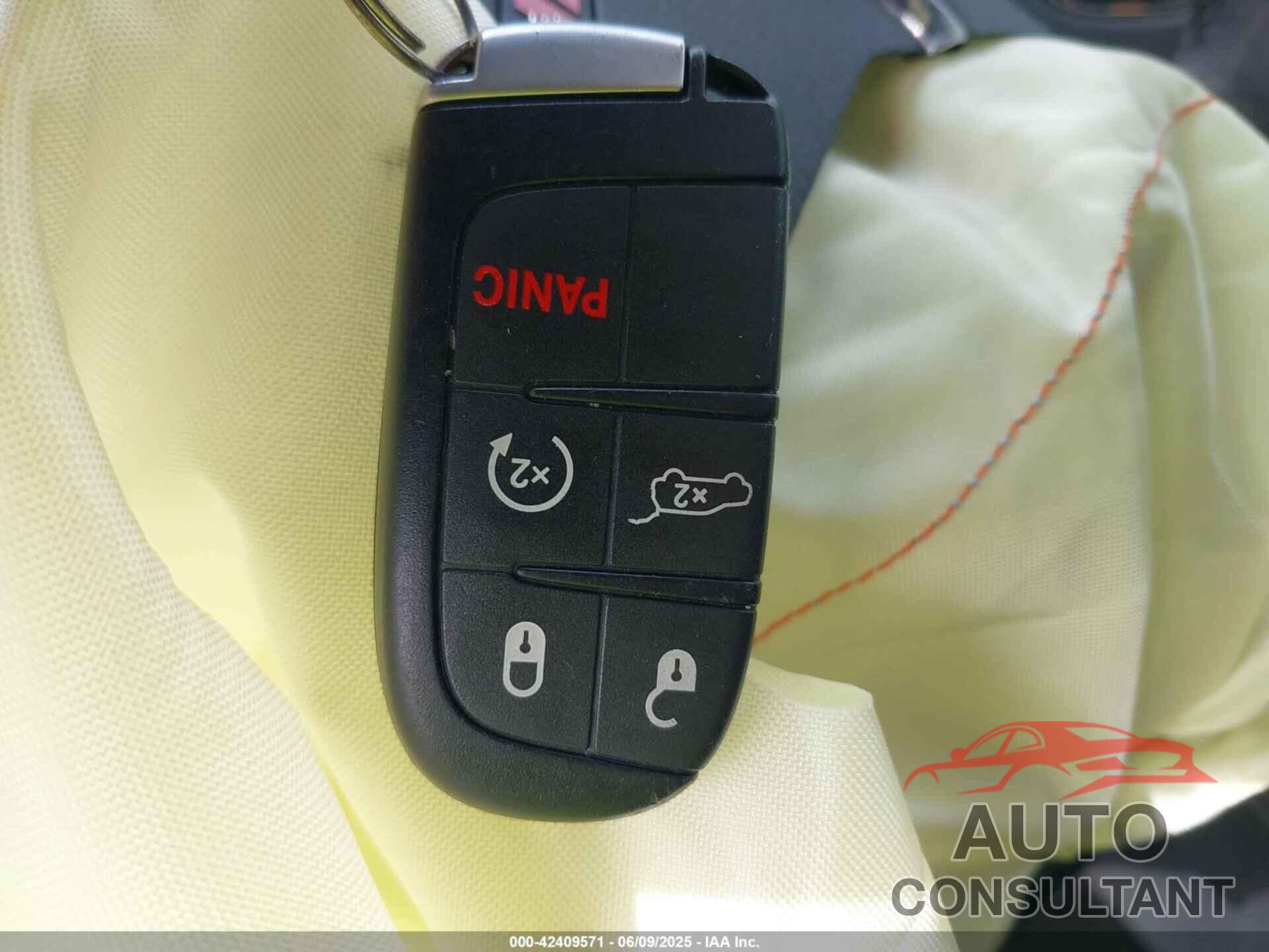 DODGE DURANGO 2018 - 1C4RDJDG2JC232625