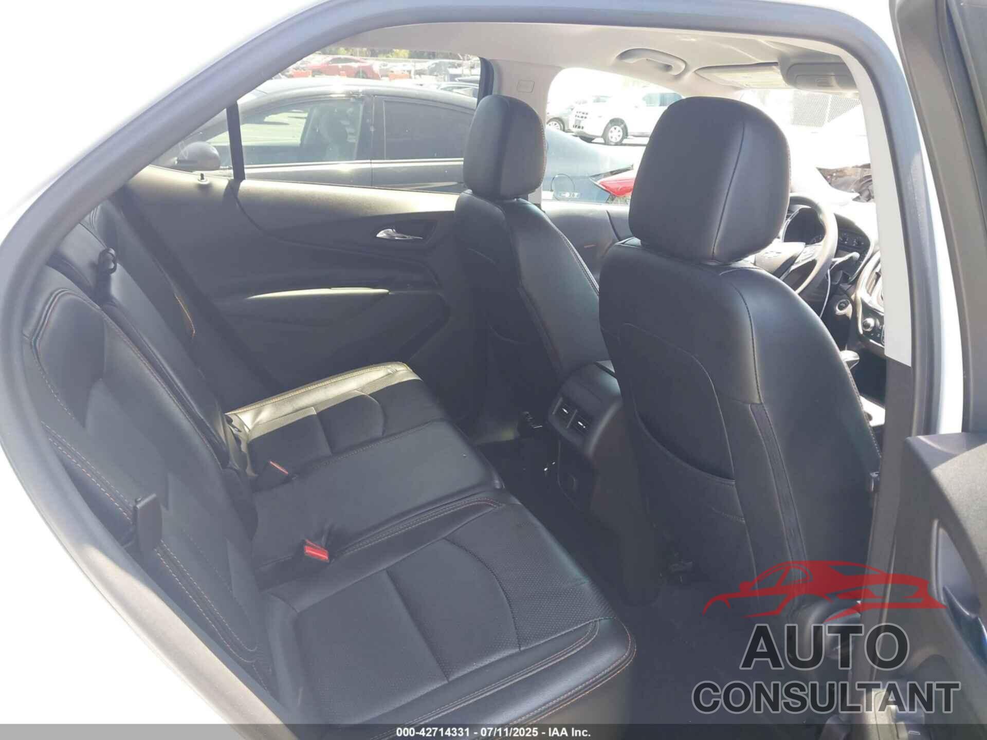 CHEVROLET EQUINOX 2018 - 3GNAXJEV1JS583397