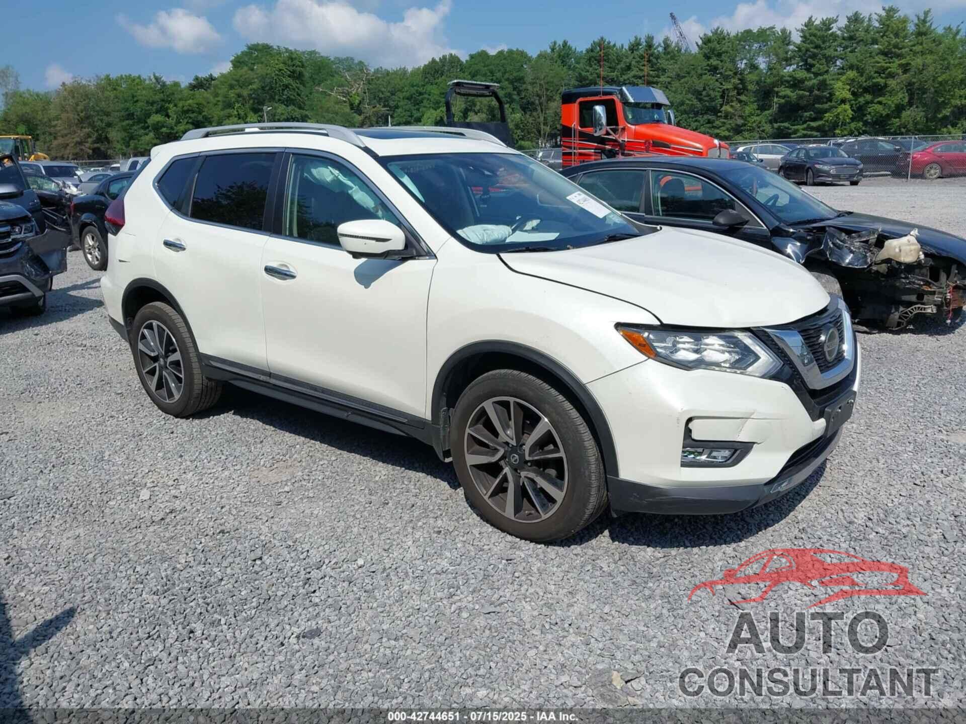 NISSAN ROGUE 2019 - 5N1AT2MV2KC820137