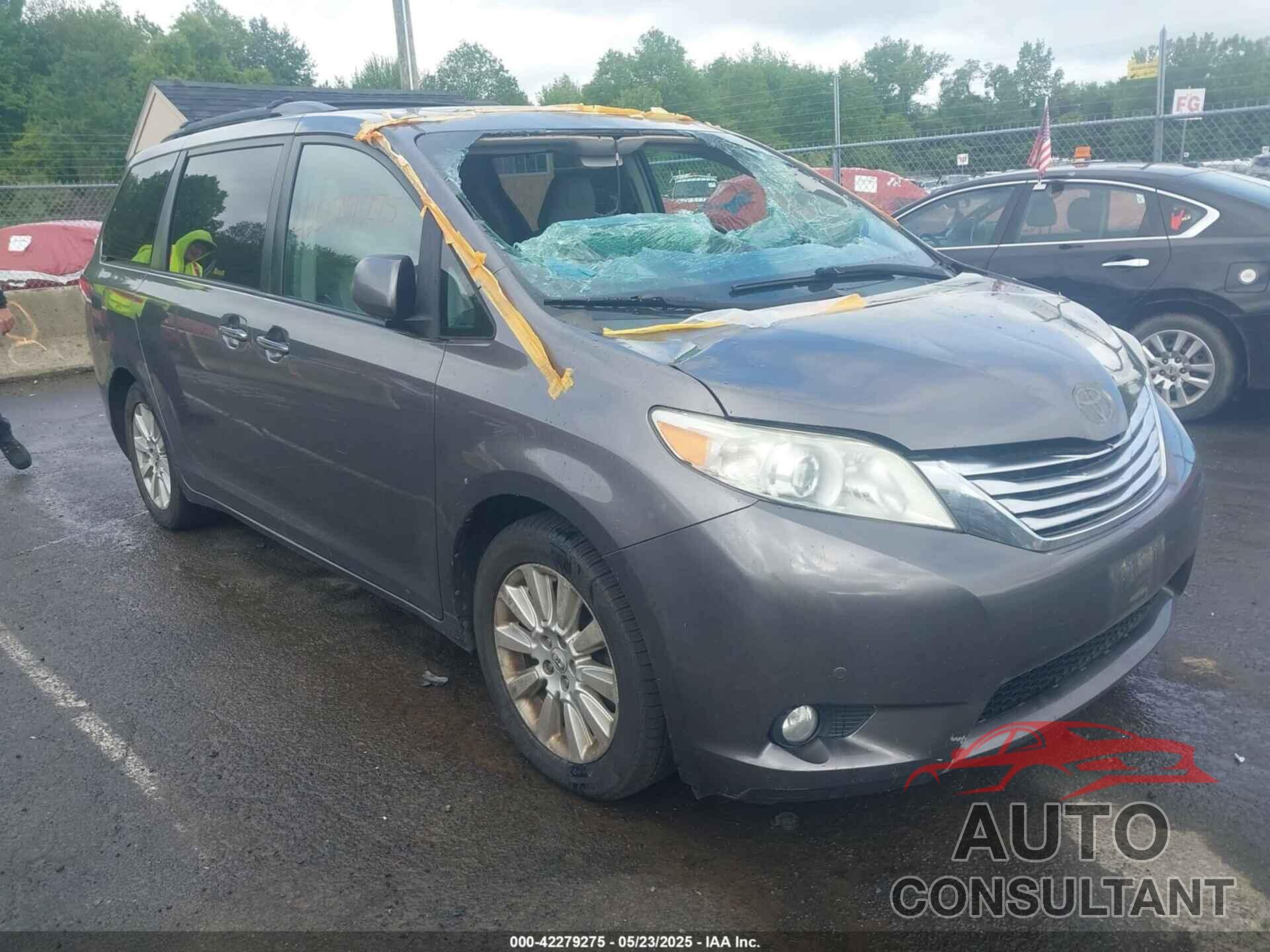 TOYOTA SIENNA 2011 - 5TDDK3DC0BS006768