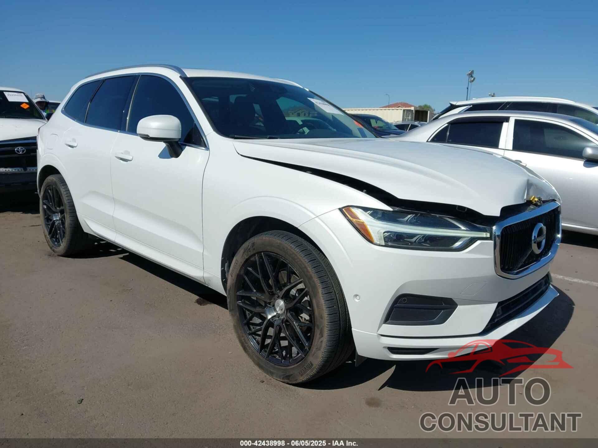 VOLVO XC60 2018 - YV4102RKXJ1041197