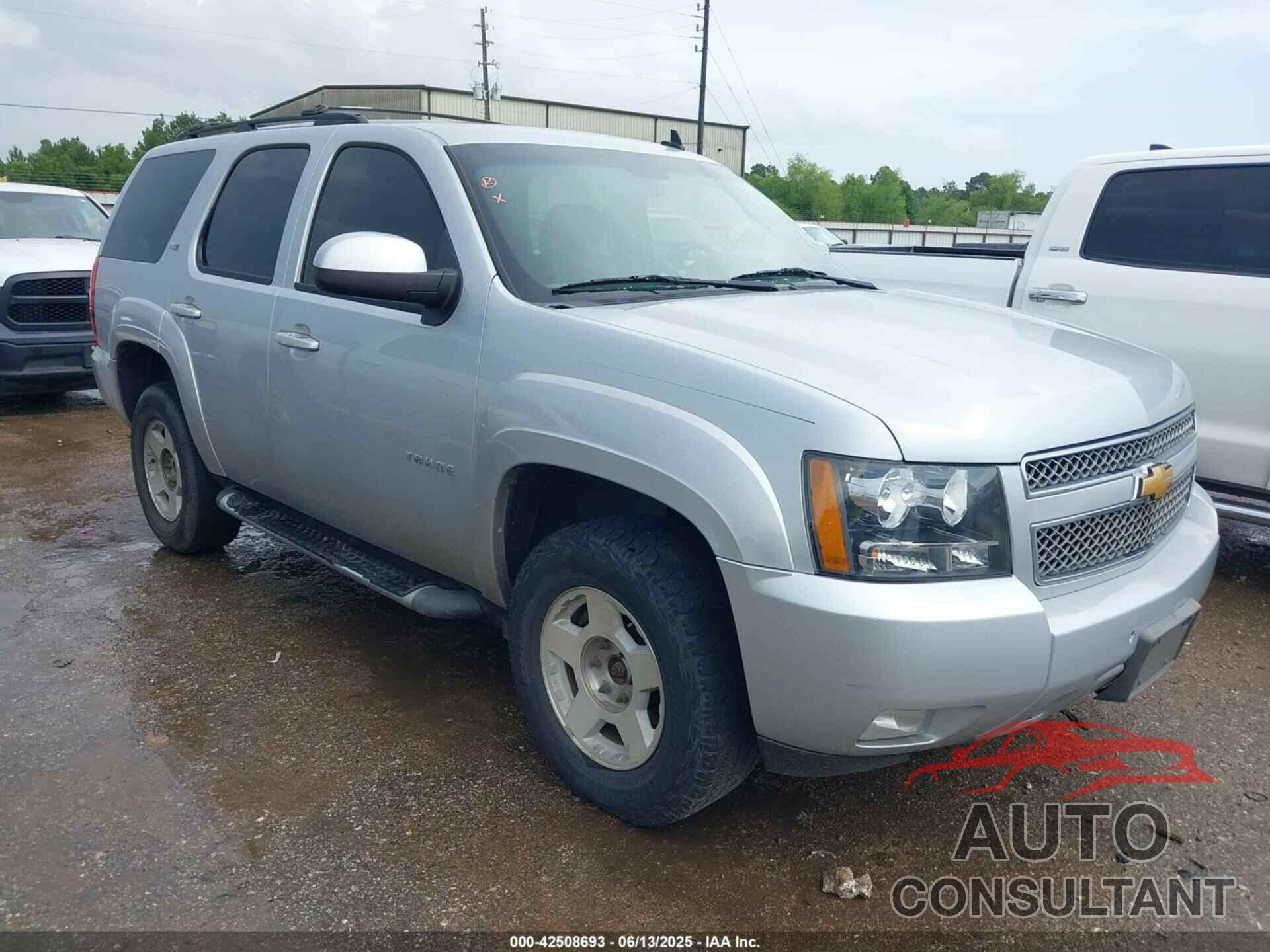 CHEVROLET TAHOE 2013 - 1GNSKBE05DR121669
