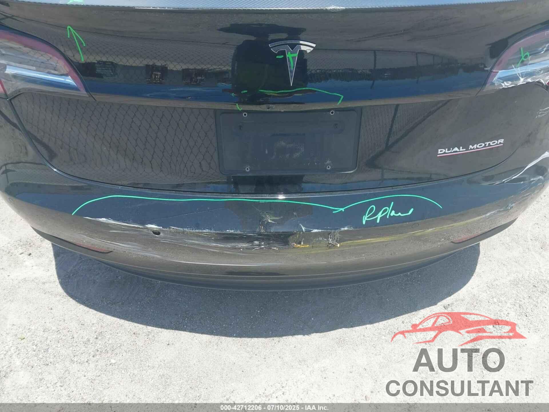 TESLA MODEL 3 2019 - 5YJ3E1EB8KF393295