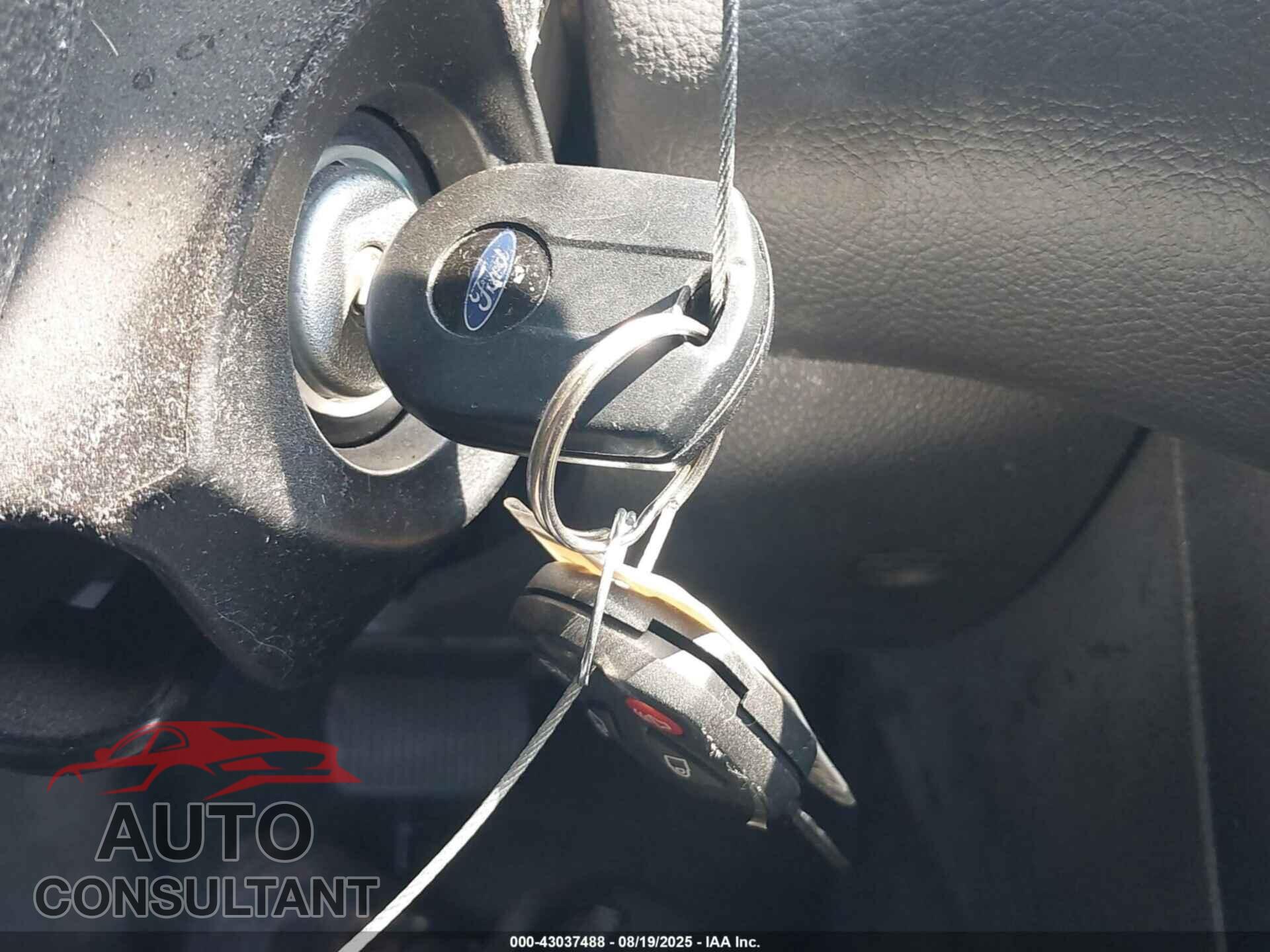 FORD FOCUS 2016 - 1FADP3F27GL319028