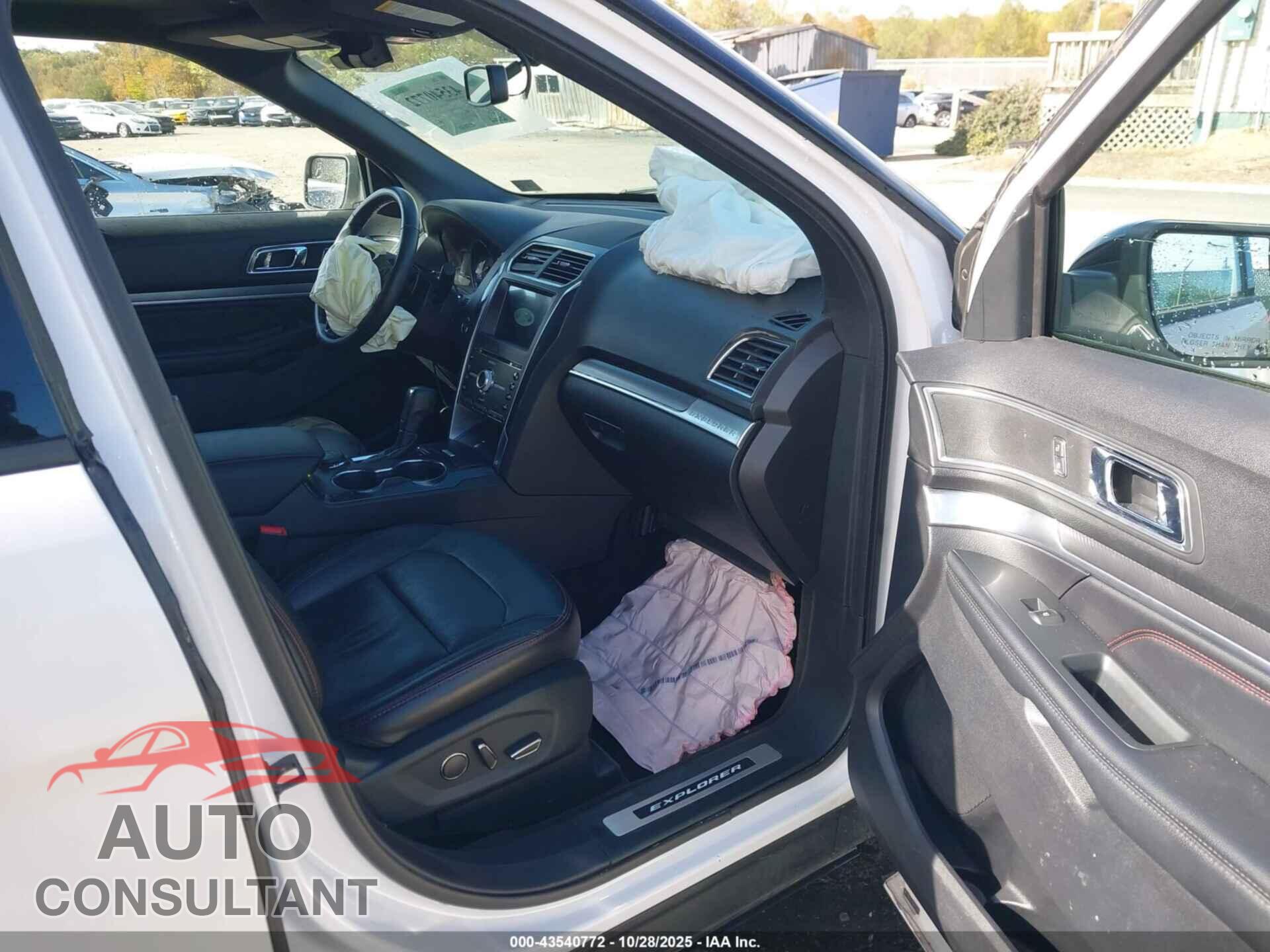 FORD EXPLORER 2018 - 1FM5K8GTXJGB85015