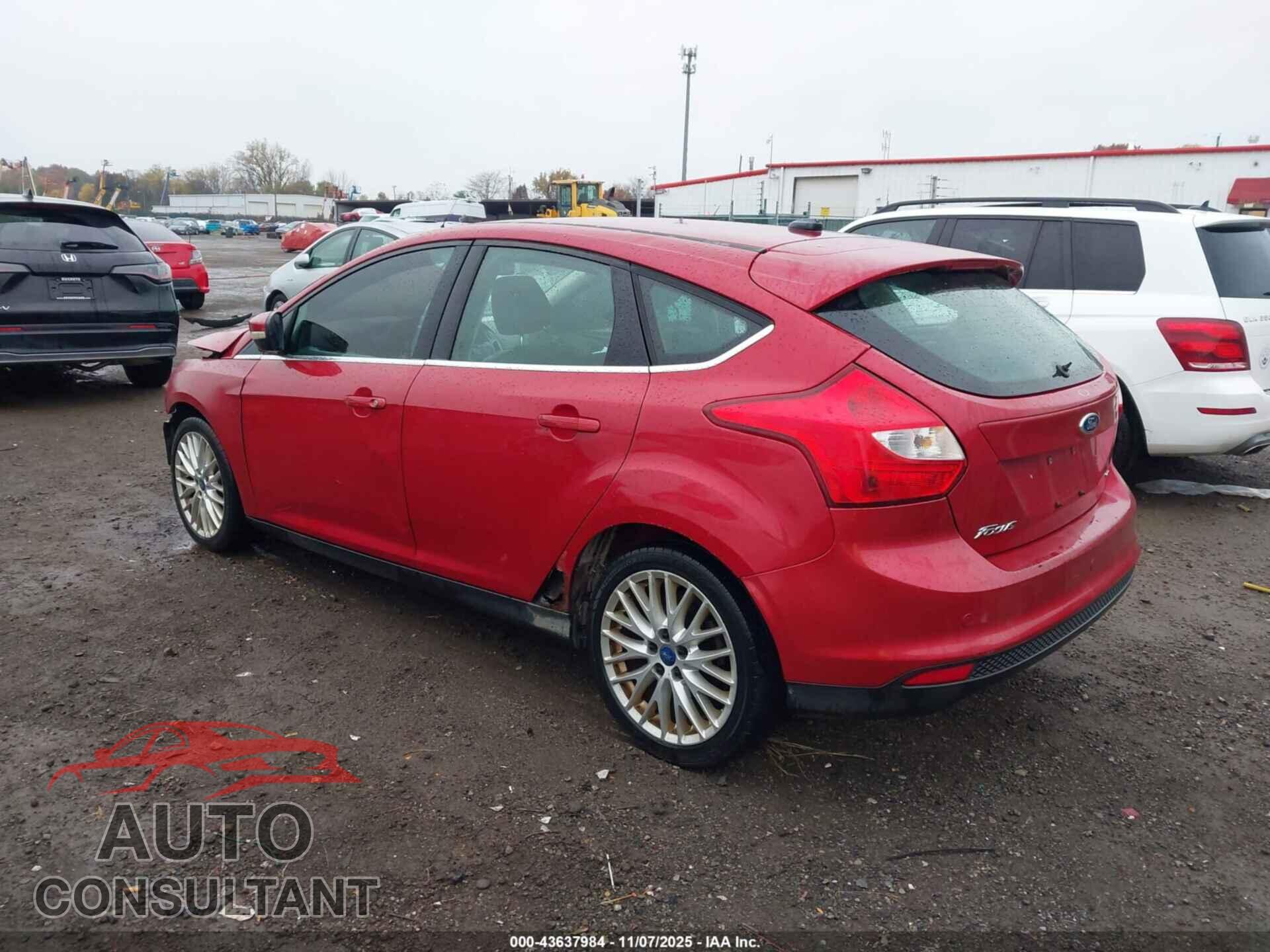 FORD FOCUS 2012 - 1FAHP3M22CL336558