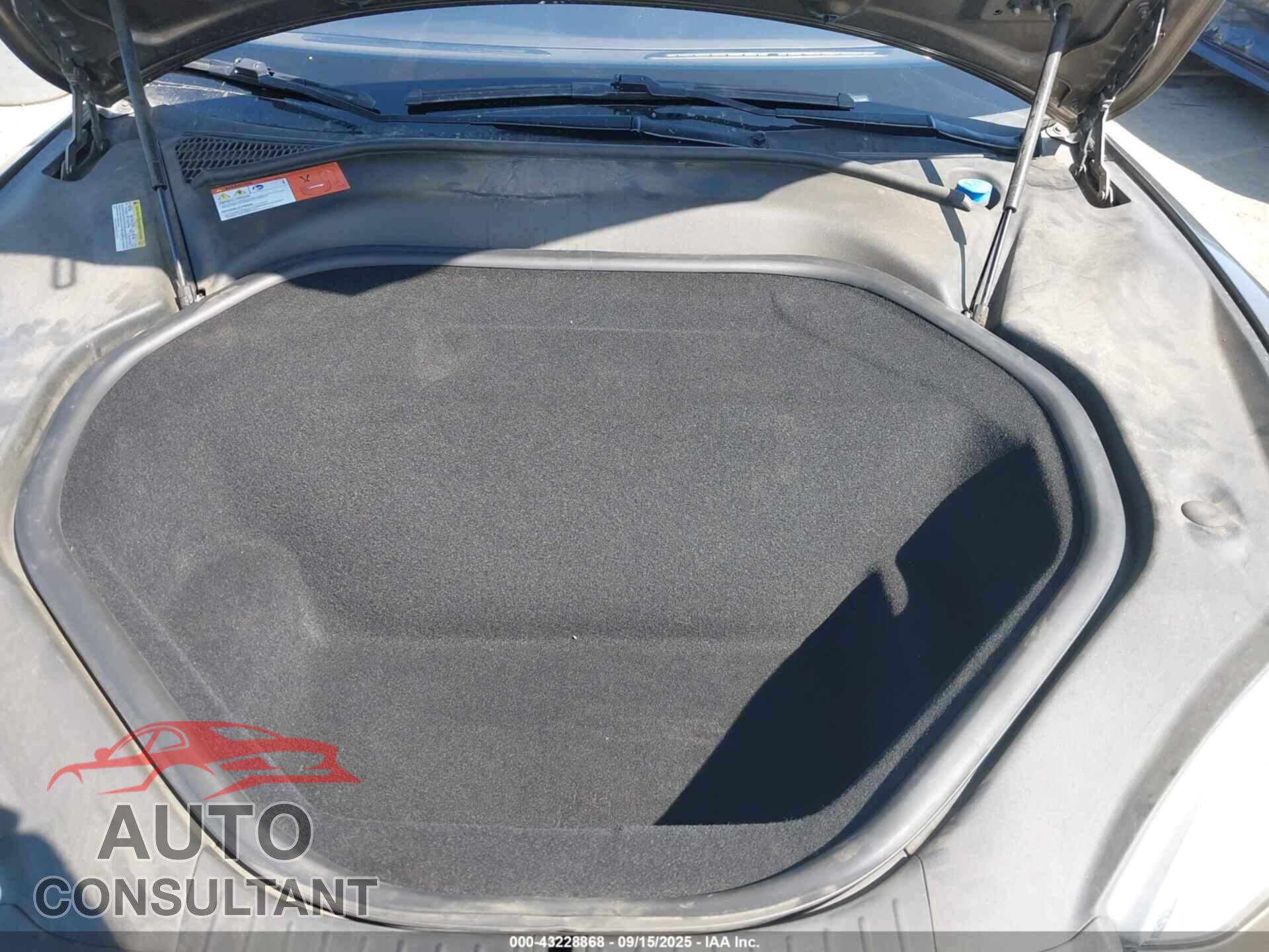 TESLA MODEL S 2015 - 5YJSA1E22FF113089